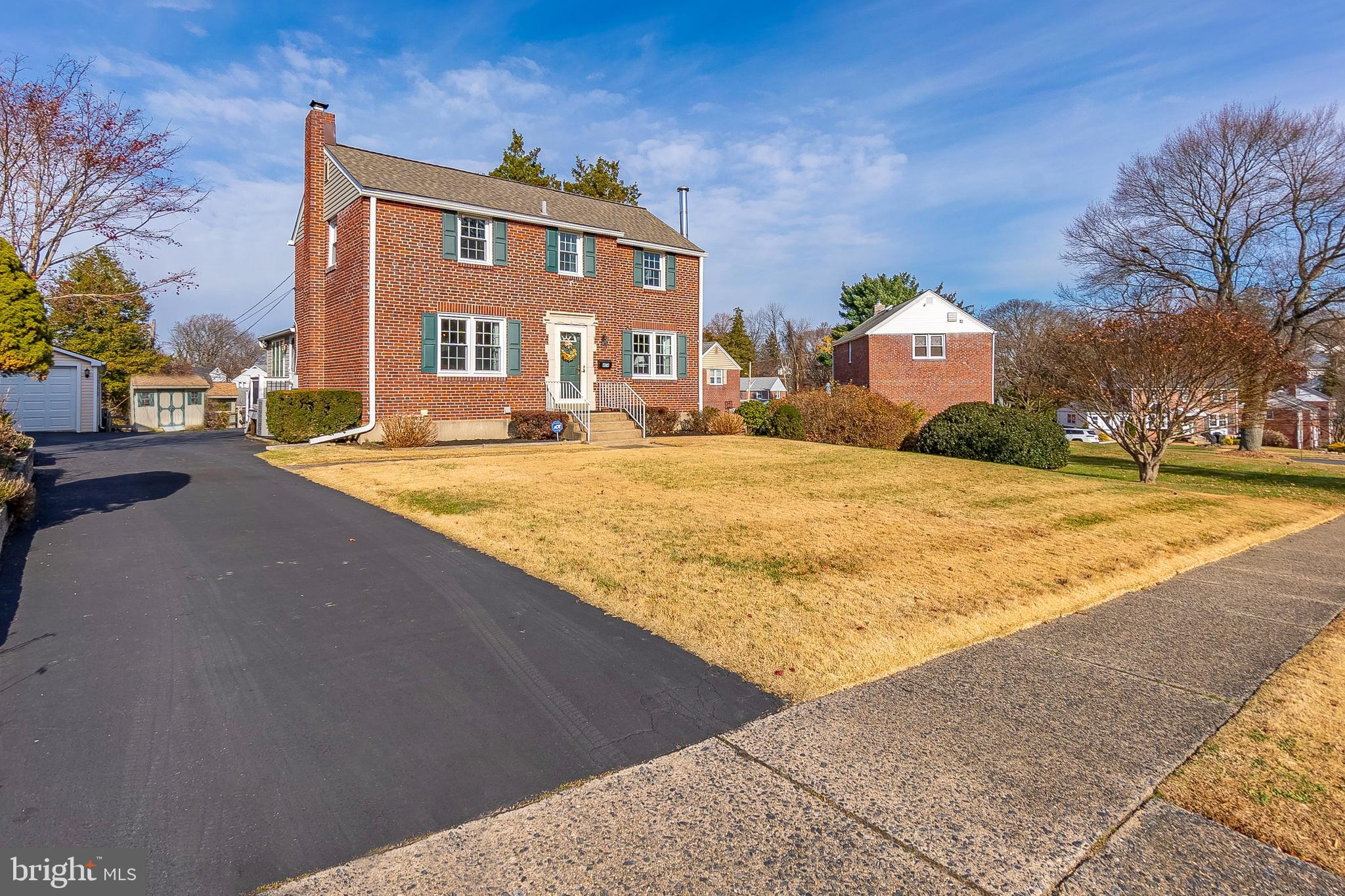 814 SHEFFIELD DRIVE
