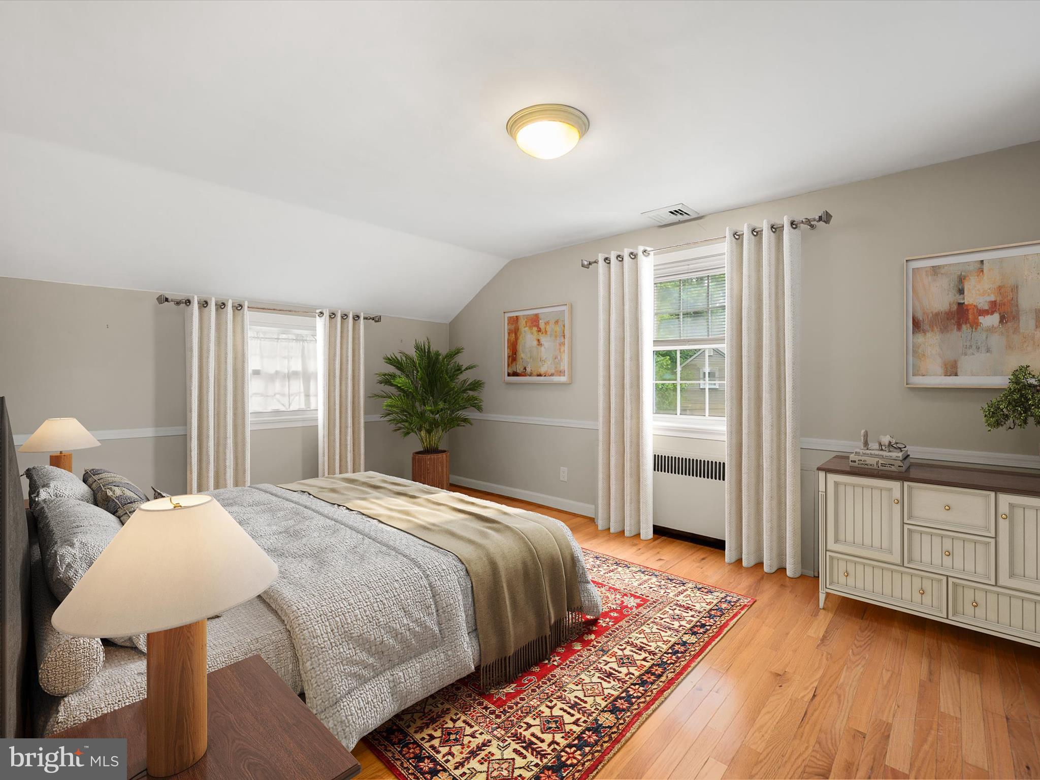 408 E COUNTRY CLUB LANE