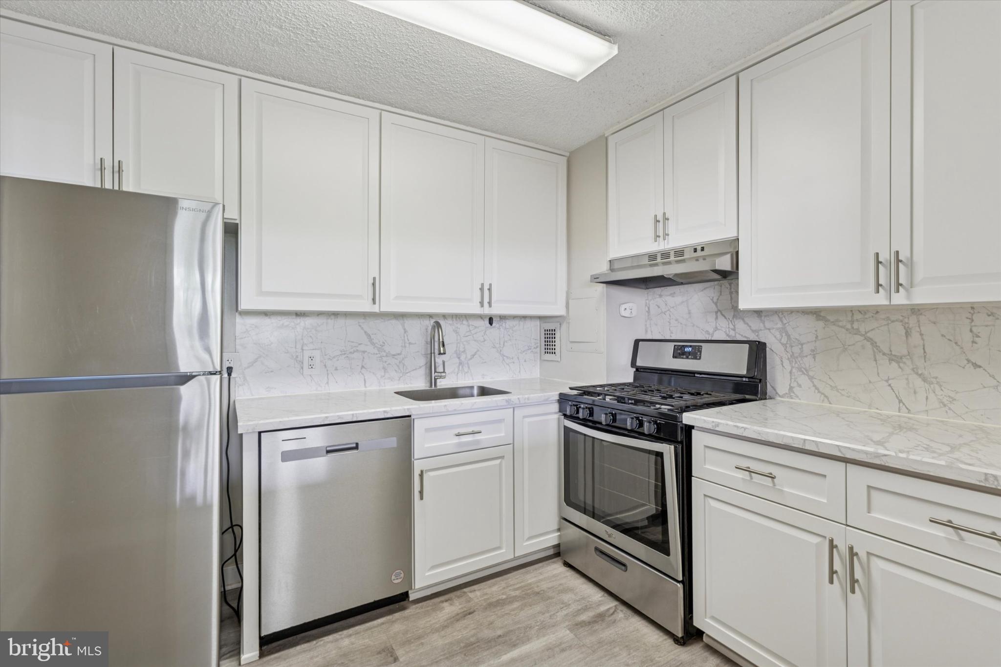 1030 E LANCASTER AVENUE 521