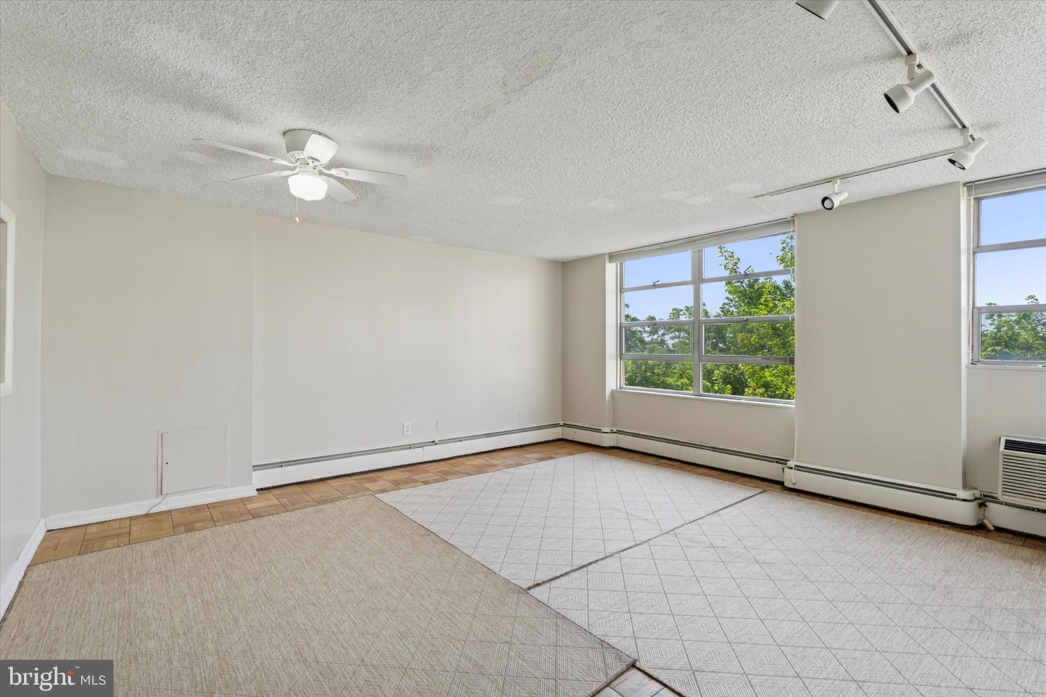 1030 E LANCASTER AVENUE 521