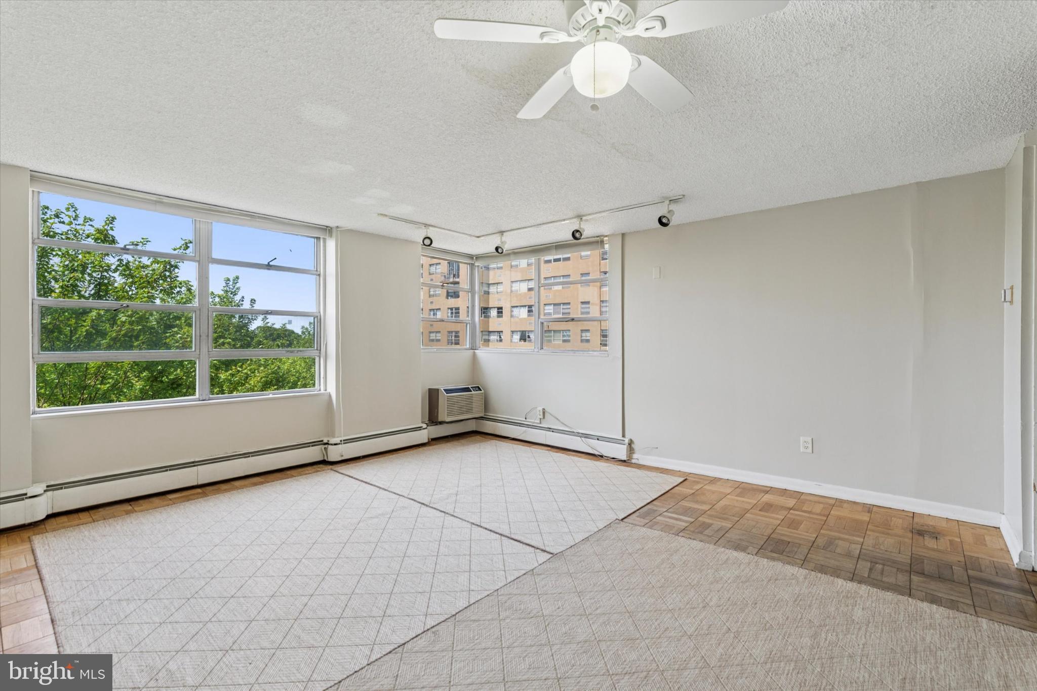 1030 E LANCASTER AVENUE 521