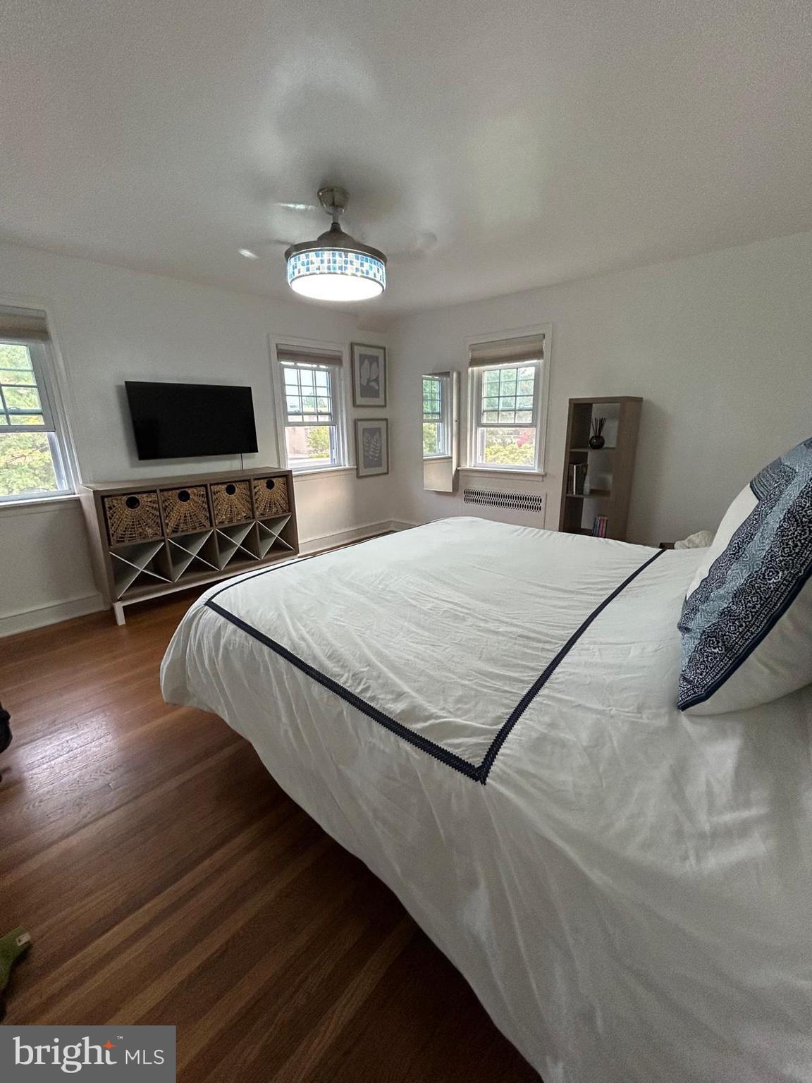 1407 SUFFOLK LANE