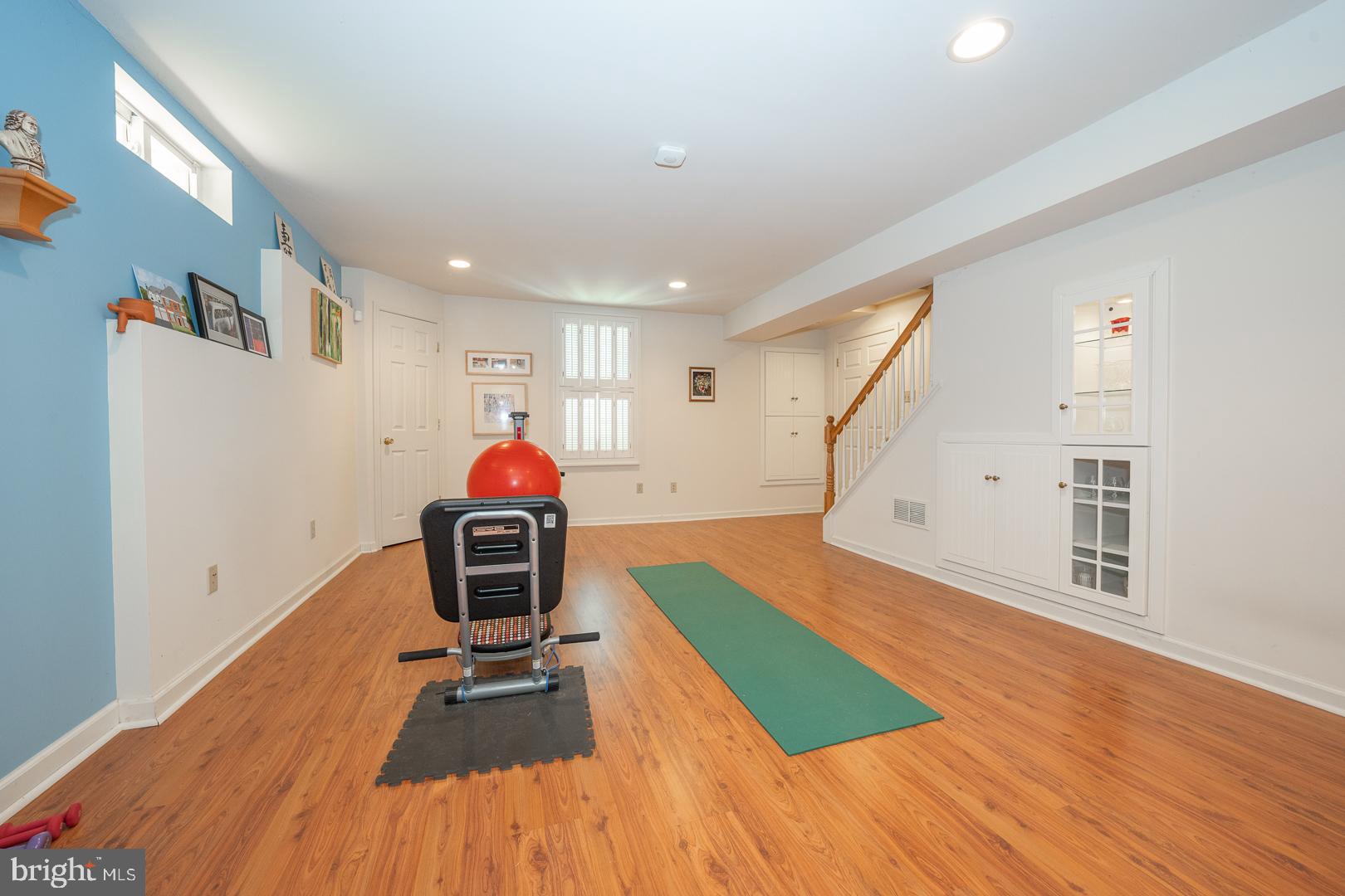 270 FREELAND DRIVE
