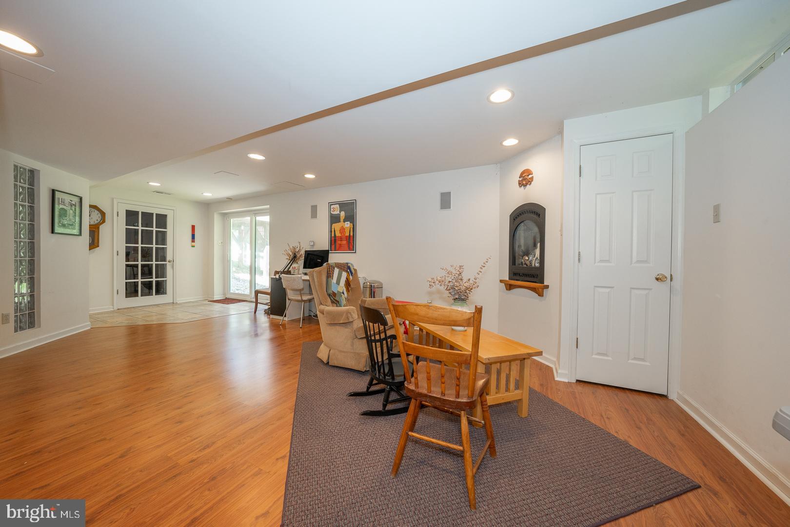 270 FREELAND DRIVE