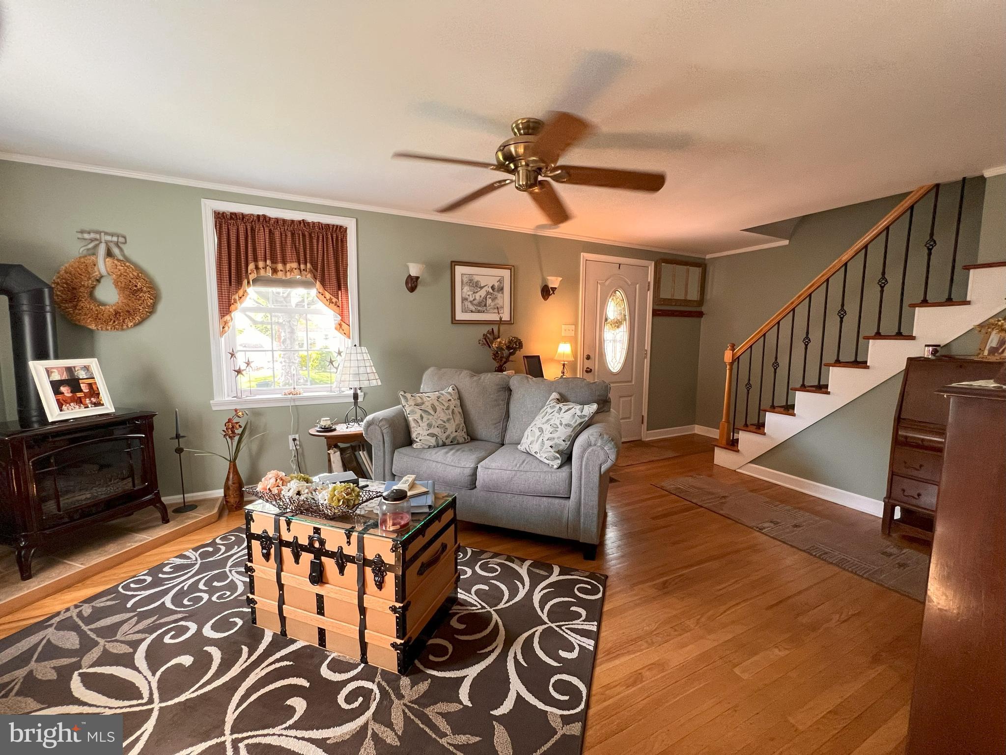 251 LAWNTON ROAD