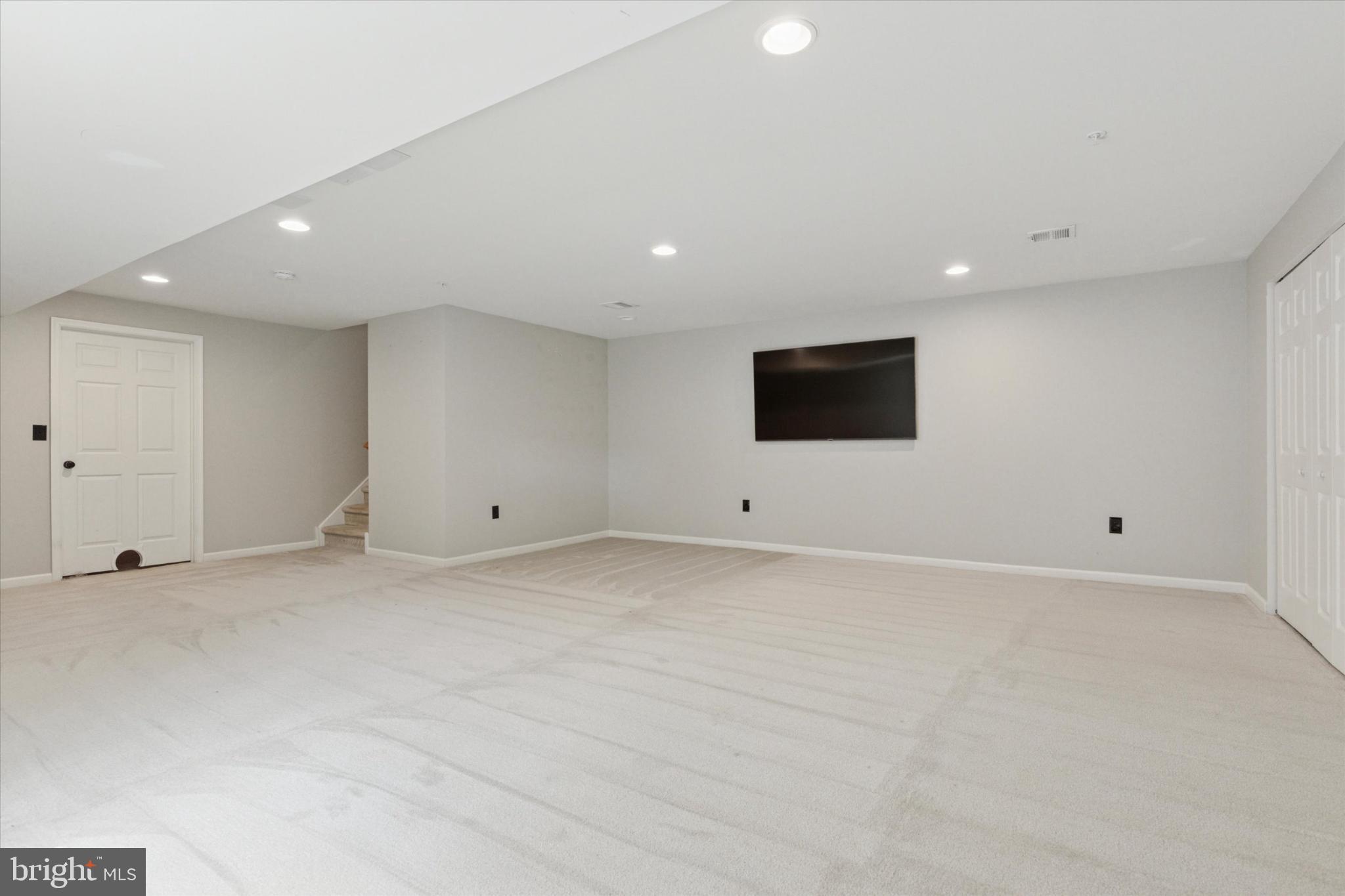 2116 DANVILLE DRIVE