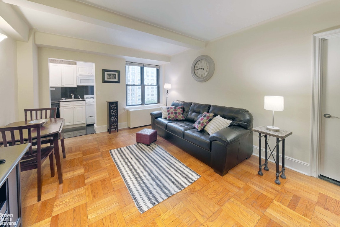 230 RIVERSIDE Drive 5F
