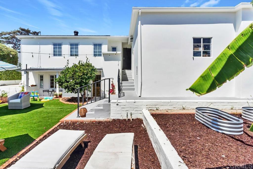 3765 Elliott Street