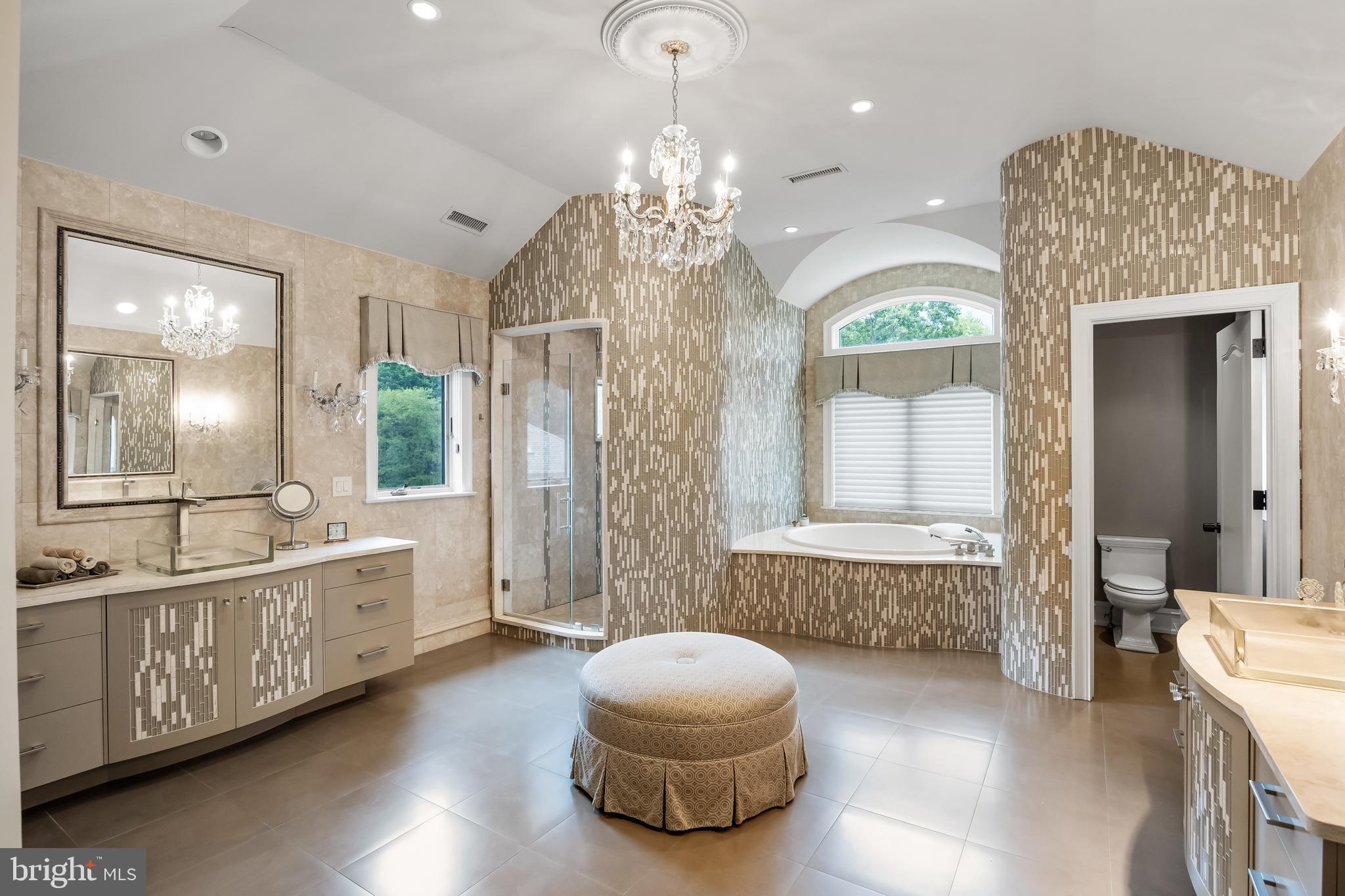 4 Southwood Dr