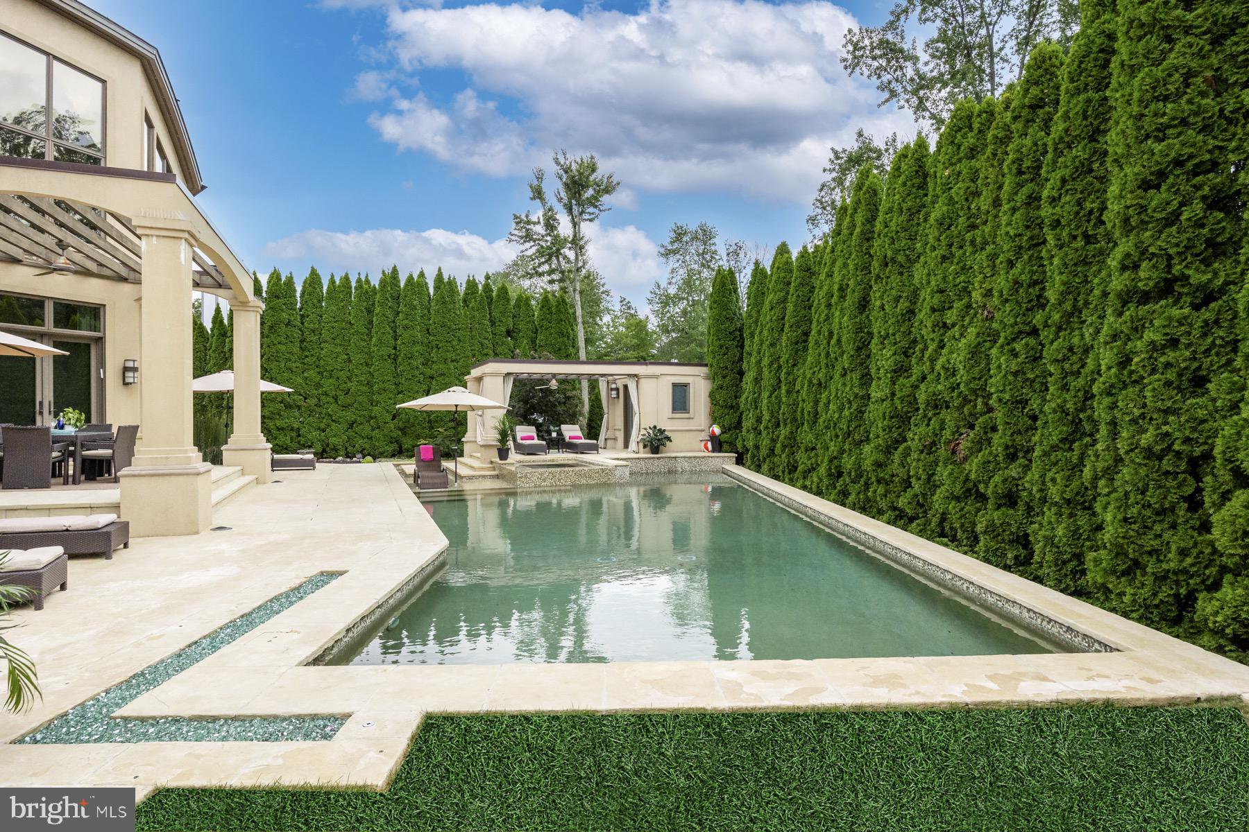4 Southwood Dr