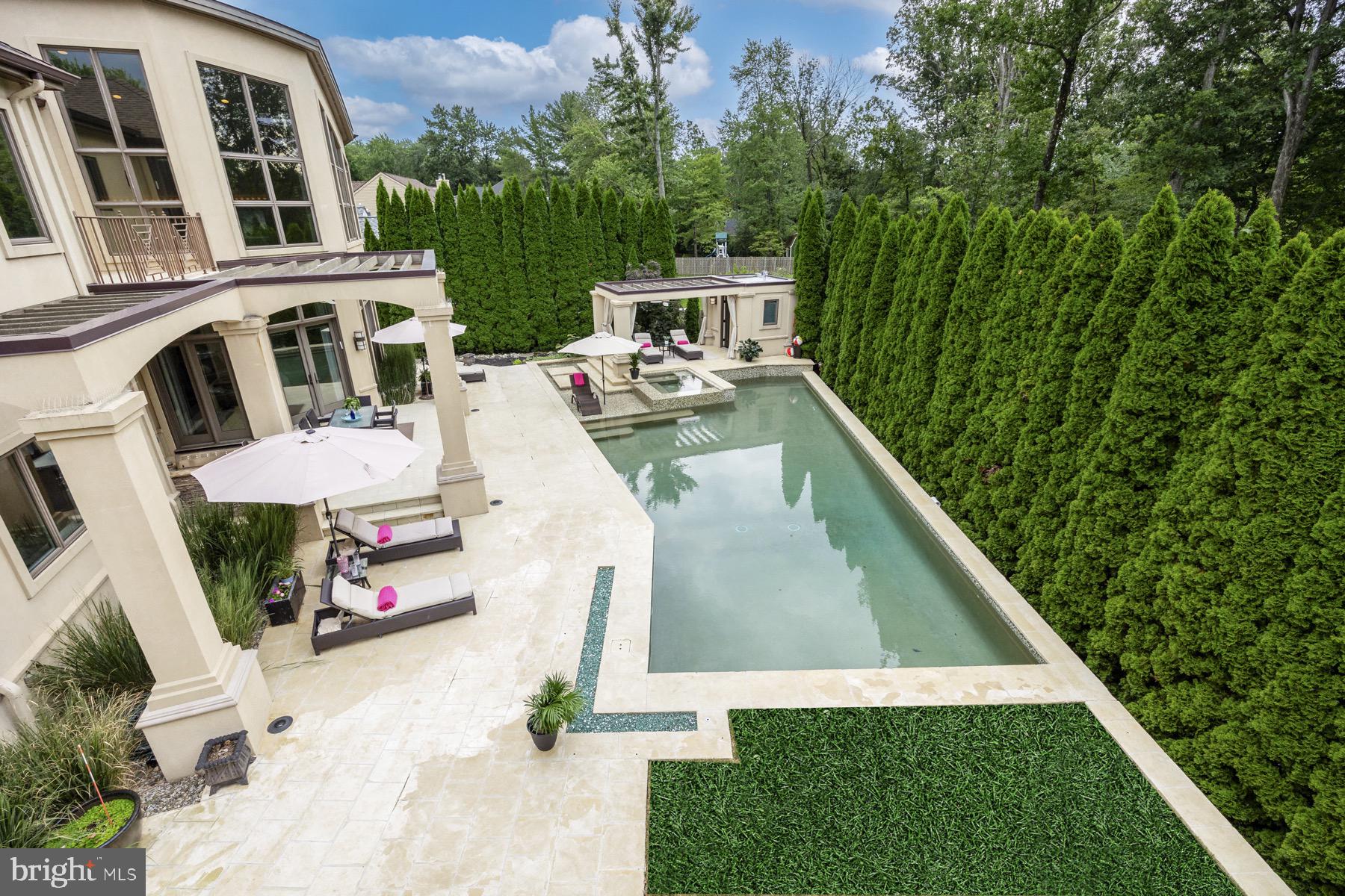 4 Southwood Dr