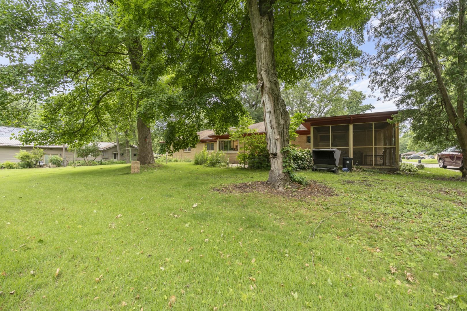 1201 Edgewood Drive