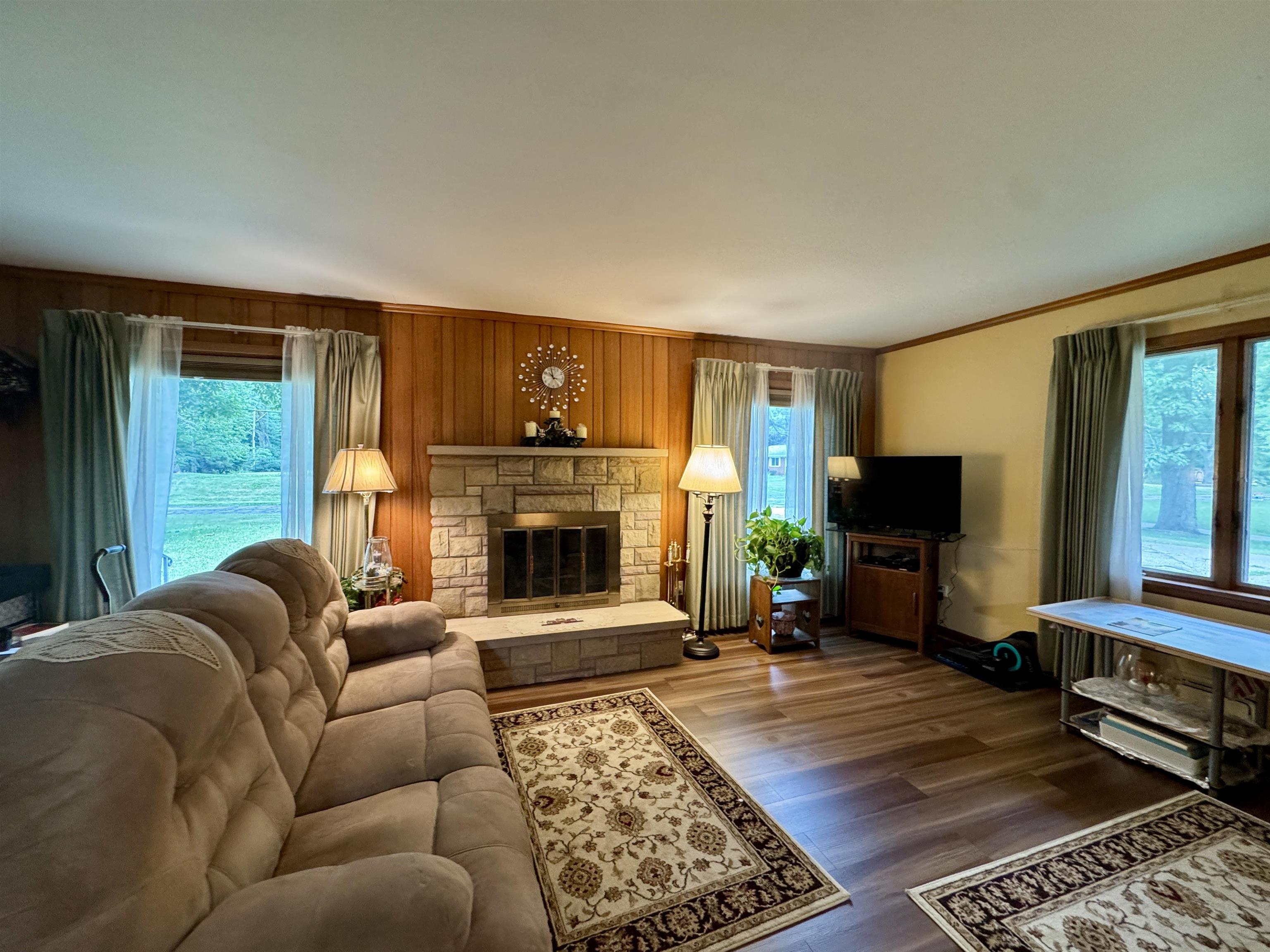 1201 Edgewood Drive