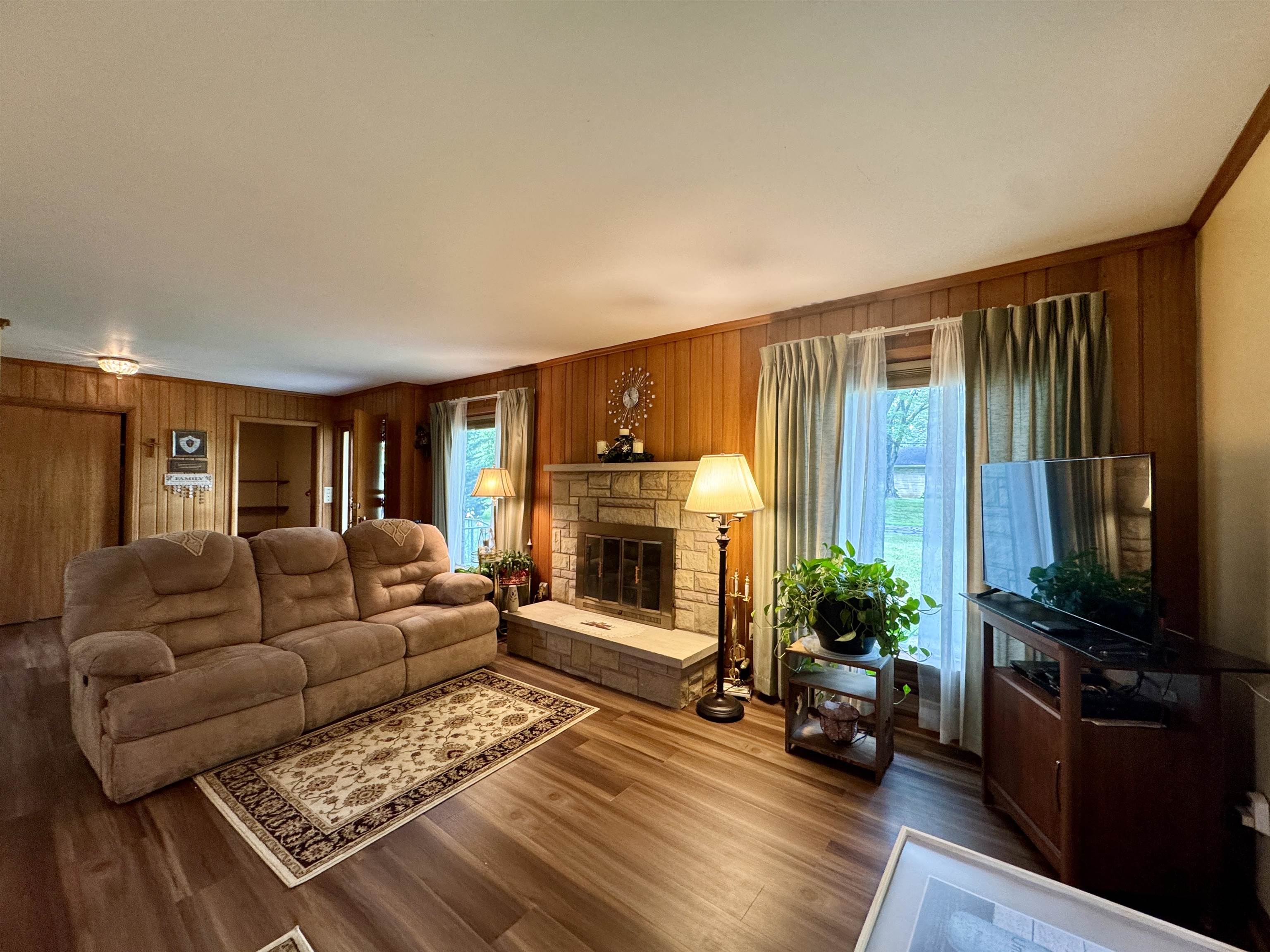 1201 Edgewood Drive