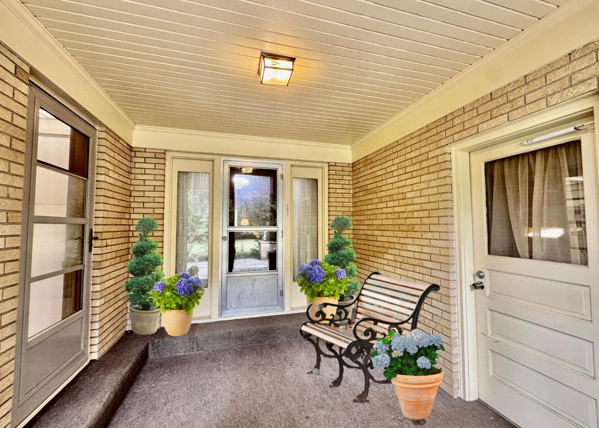 1201 Edgewood Drive