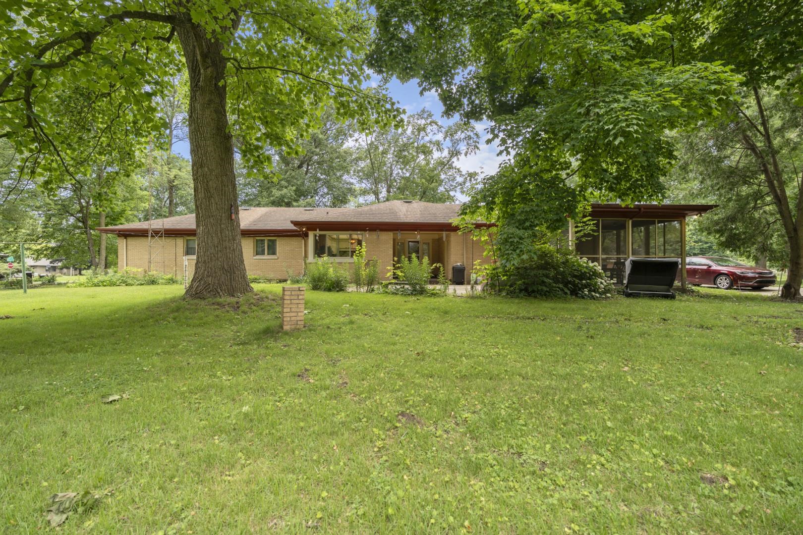 1201 Edgewood Drive