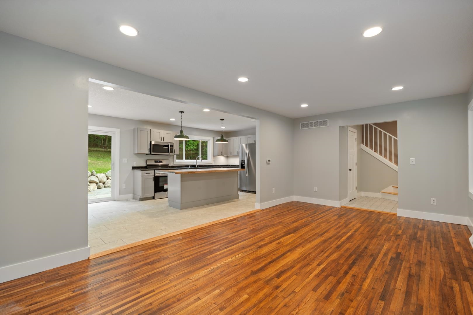 6958 N Kalorama Road