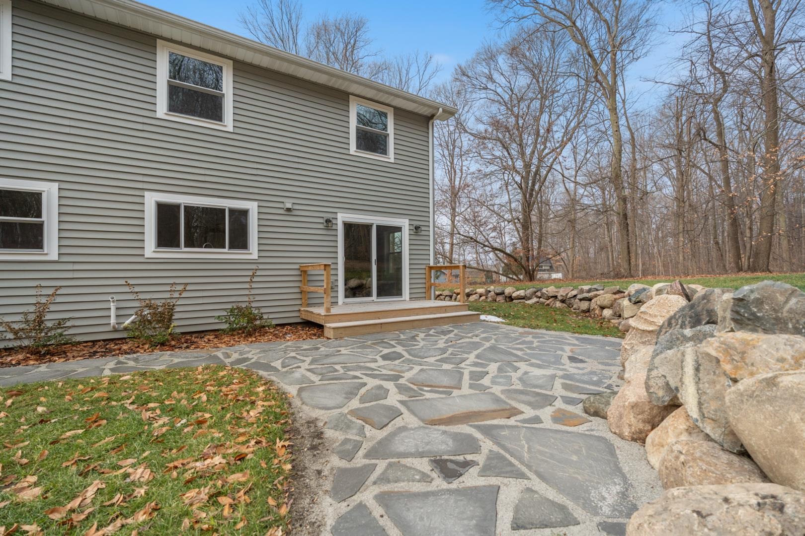 6958 N Kalorama Road