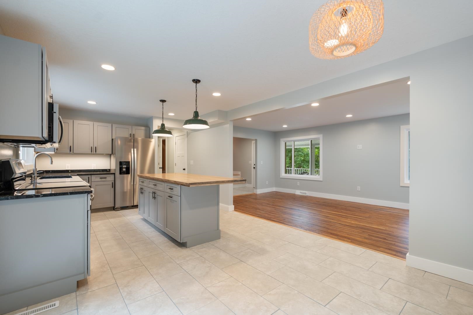 6958 N Kalorama Road