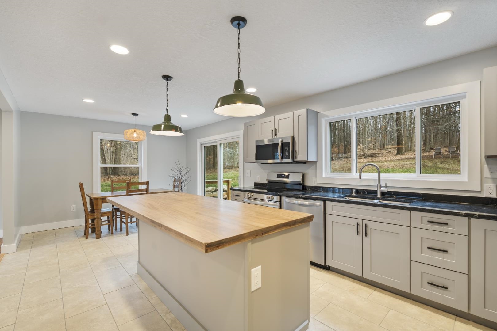 6958 N Kalorama Road