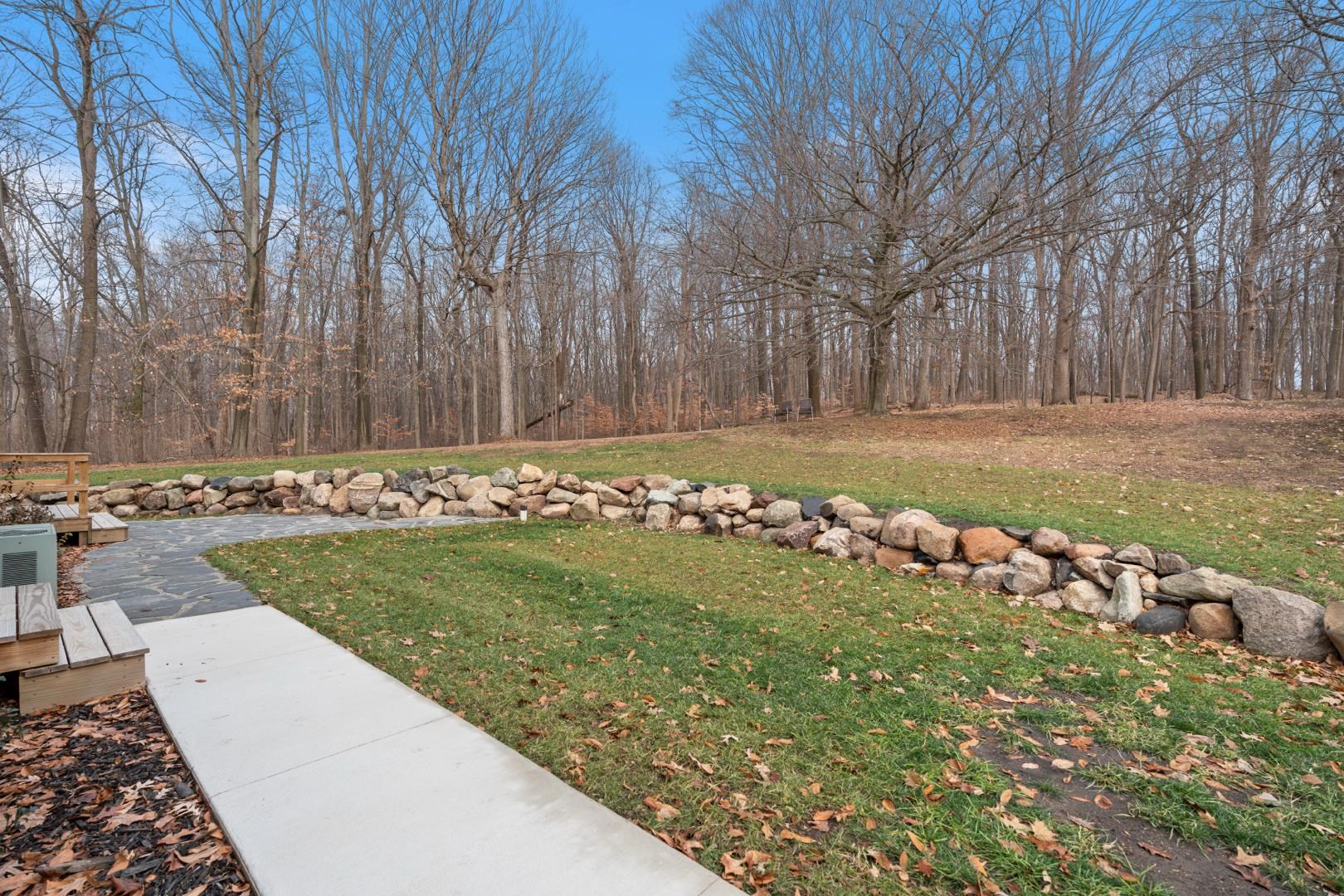 6958 N Kalorama Road