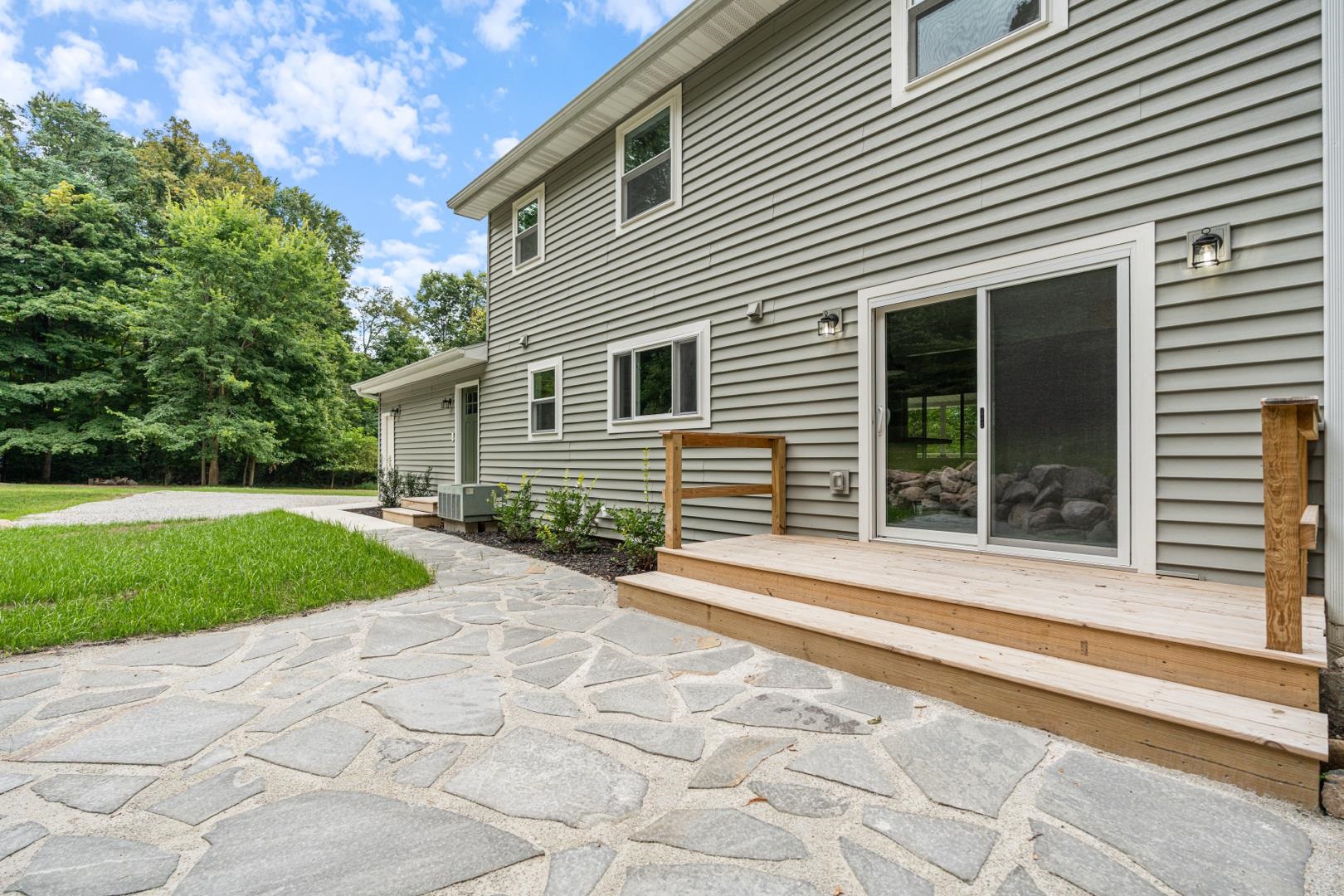 6958 N Kalorama Road