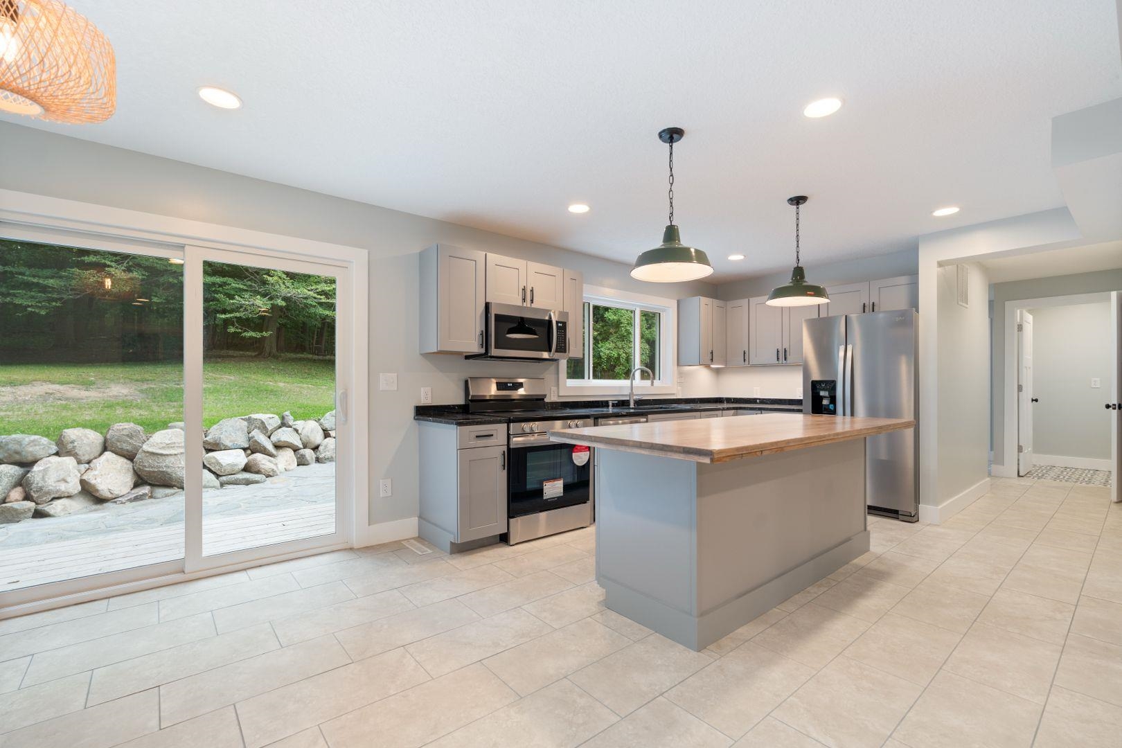 6958 N Kalorama Road