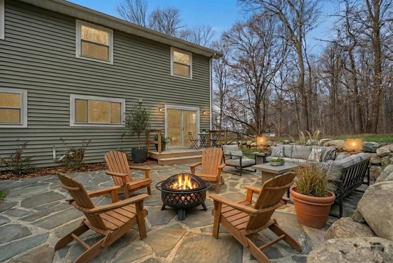 6958 N Kalorama Road