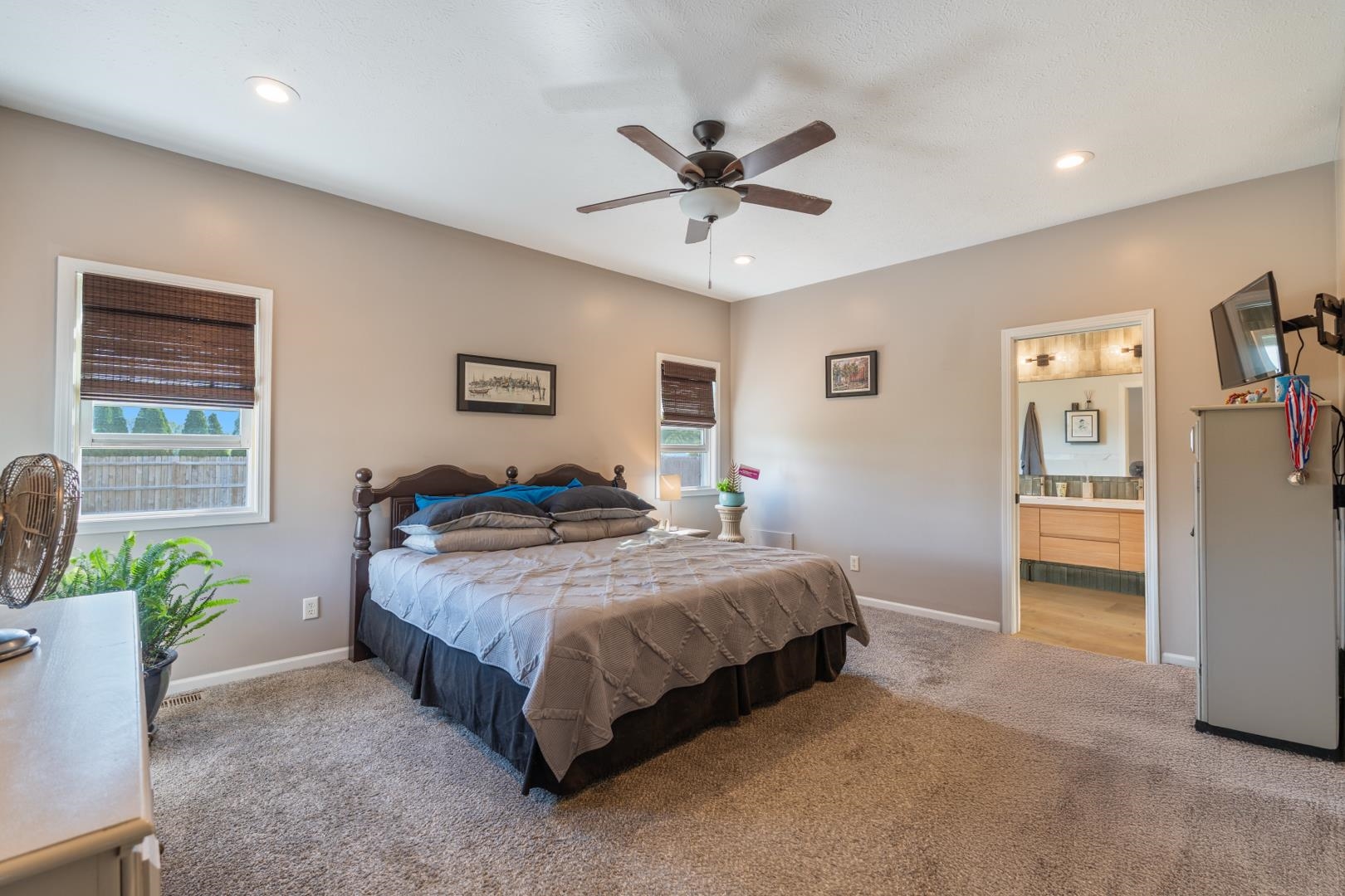 3320 N Royal Oak Court
