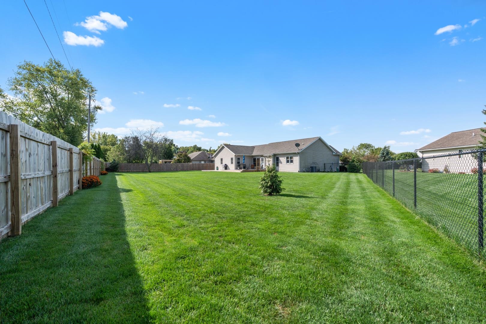 3320 N Royal Oak Court
