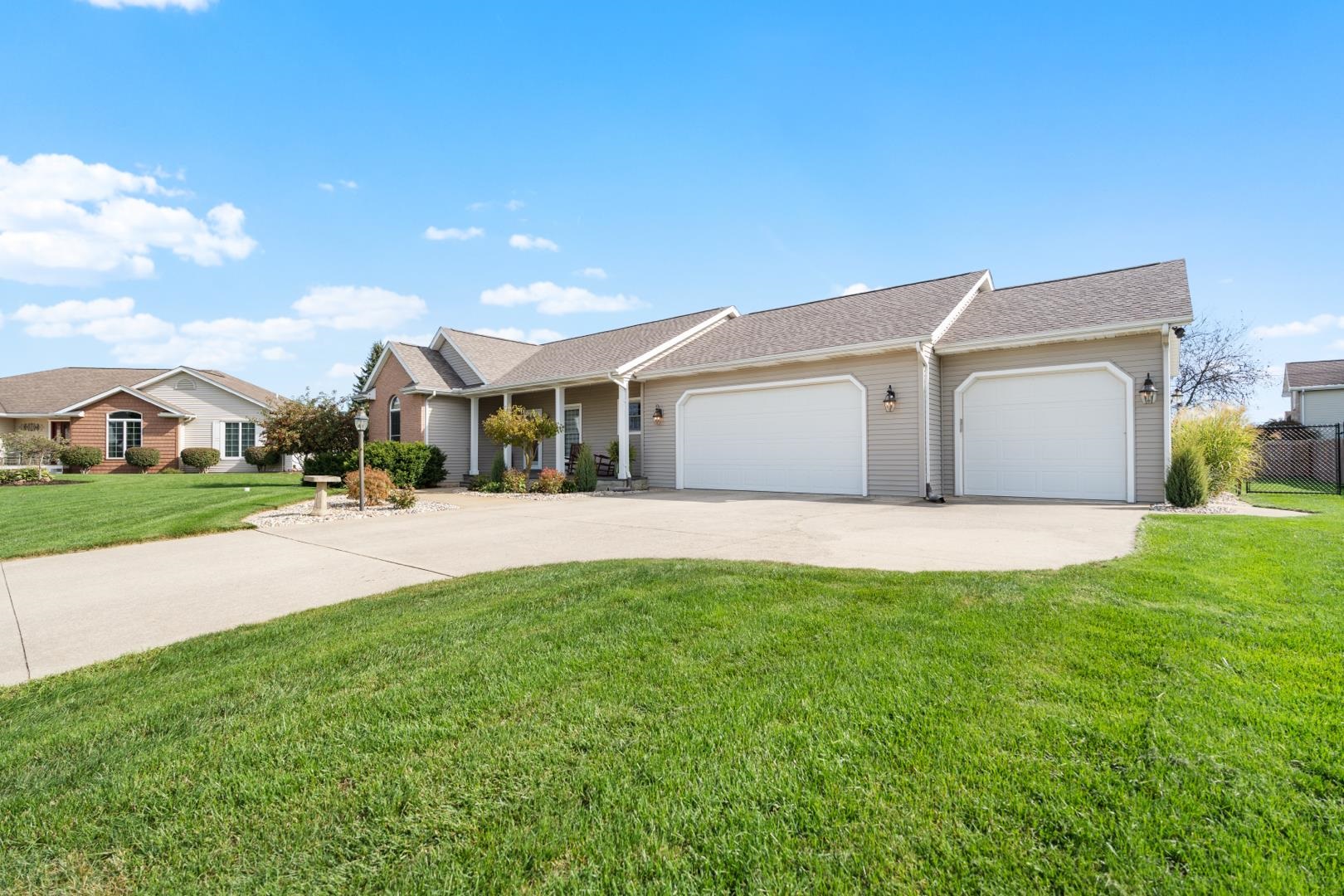 3320 N Royal Oak Court