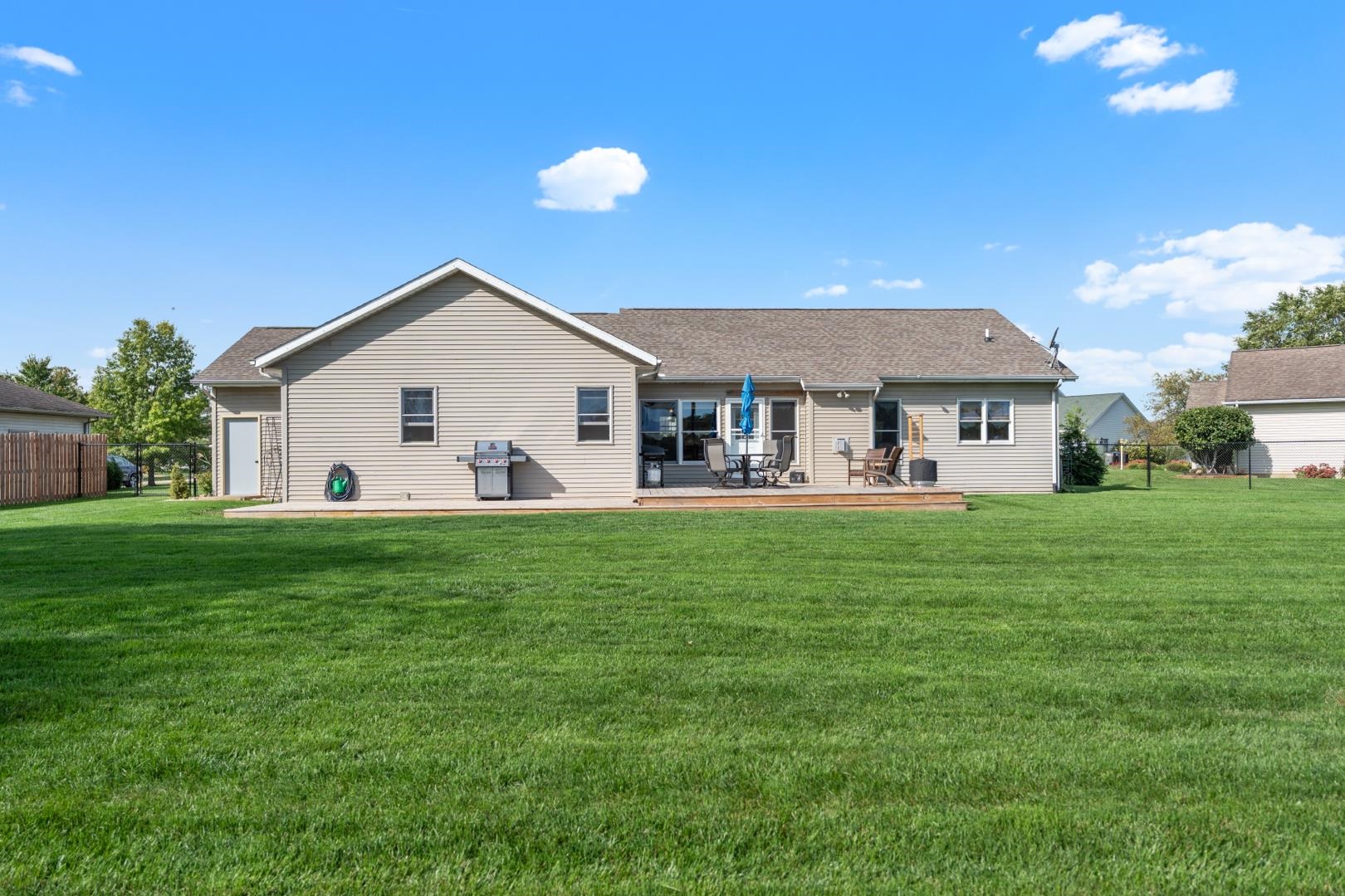 3320 N Royal Oak Court