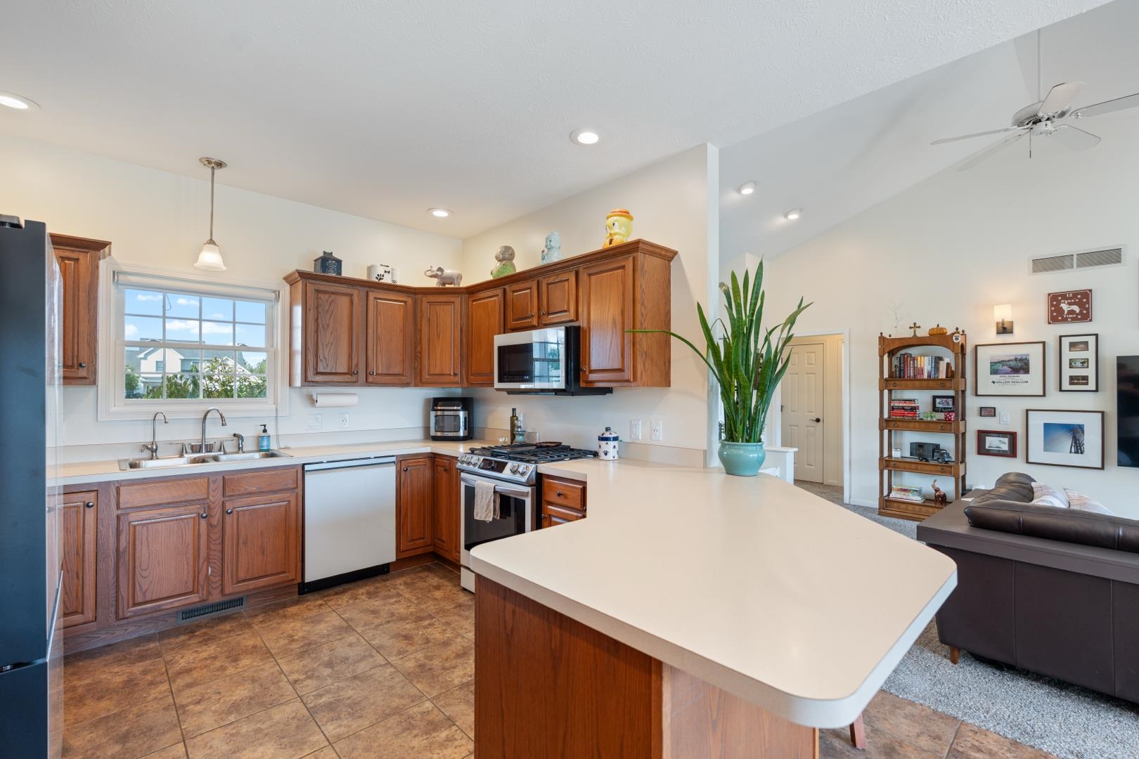 3320 N Royal Oak Court