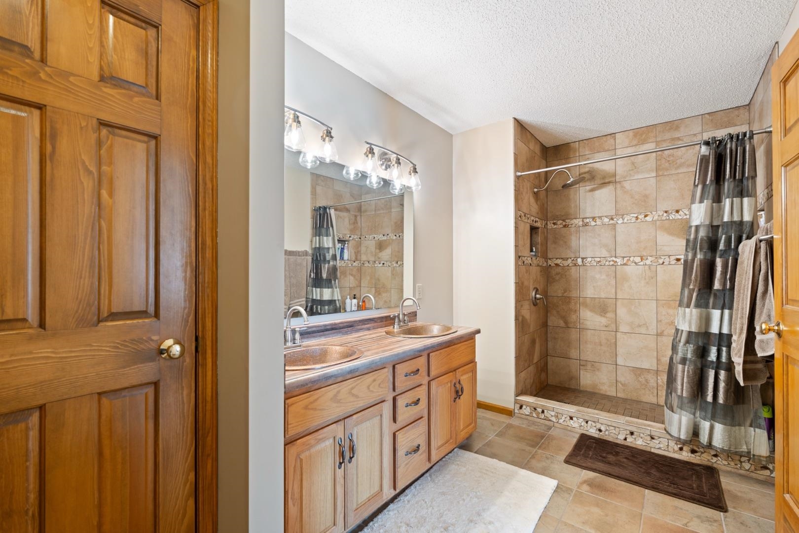 5056 N Dovewood Trail