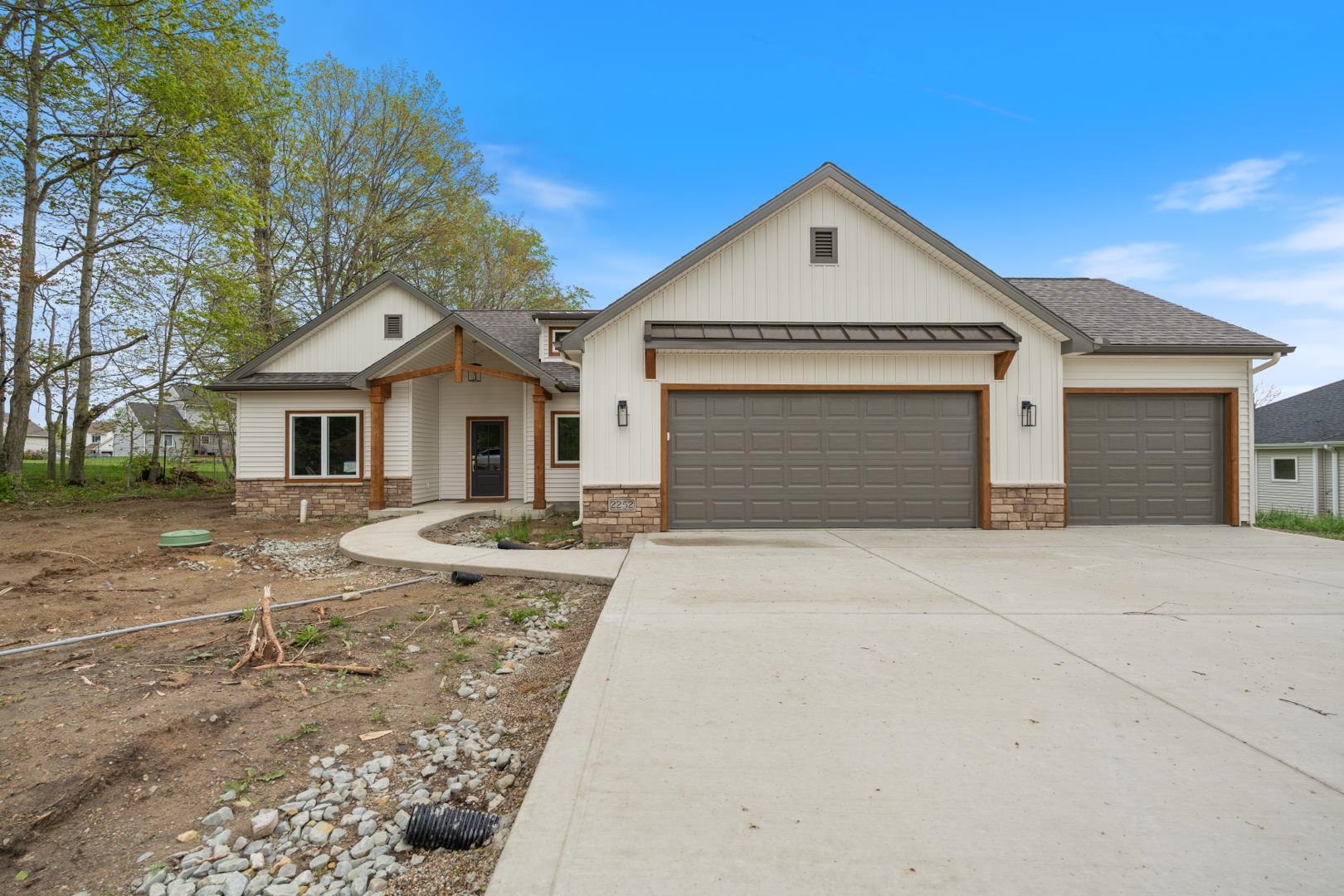 2252 Highlander Drive