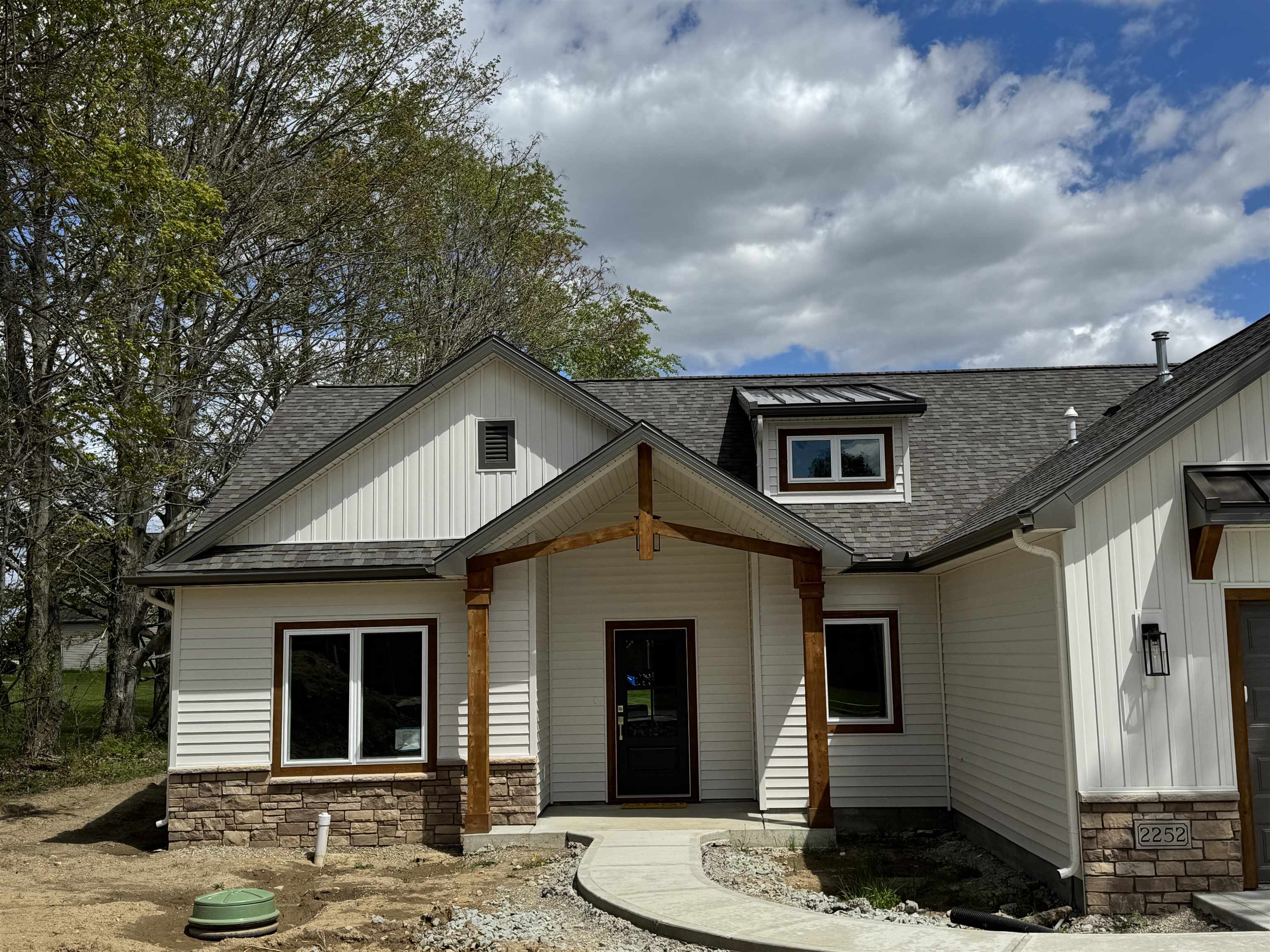 2252 Highlander Drive
