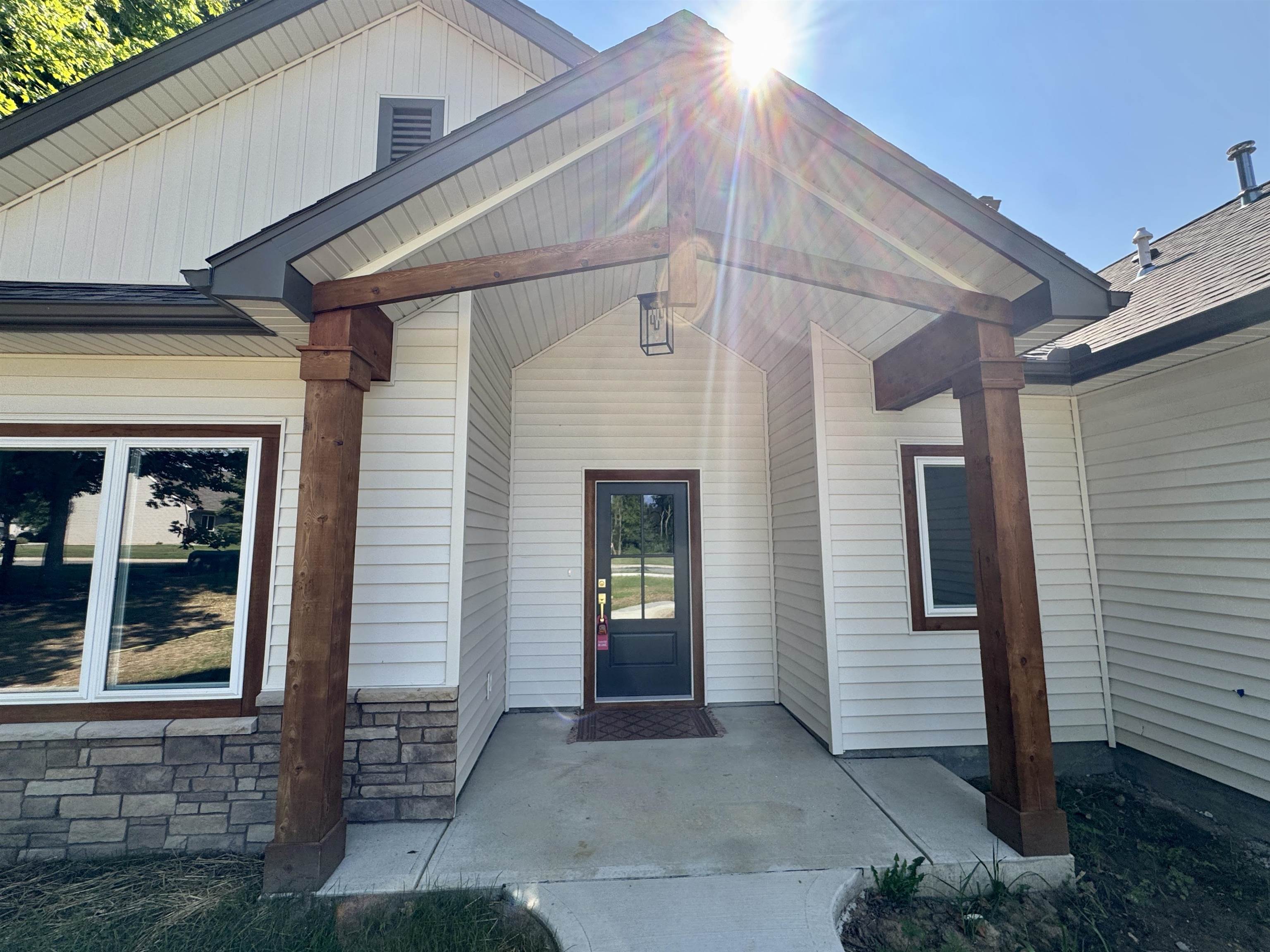 2252 Highlander Drive