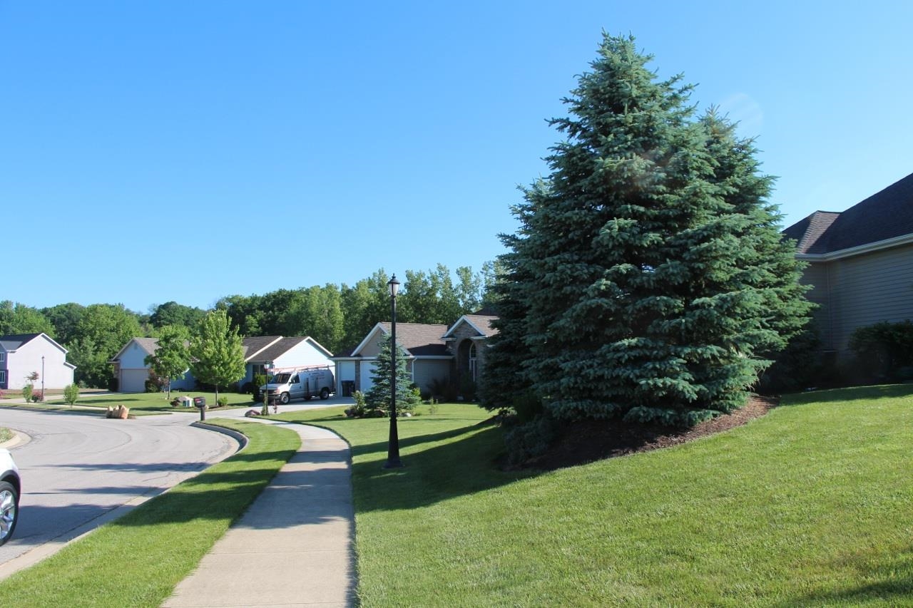 2252 Highlander Drive