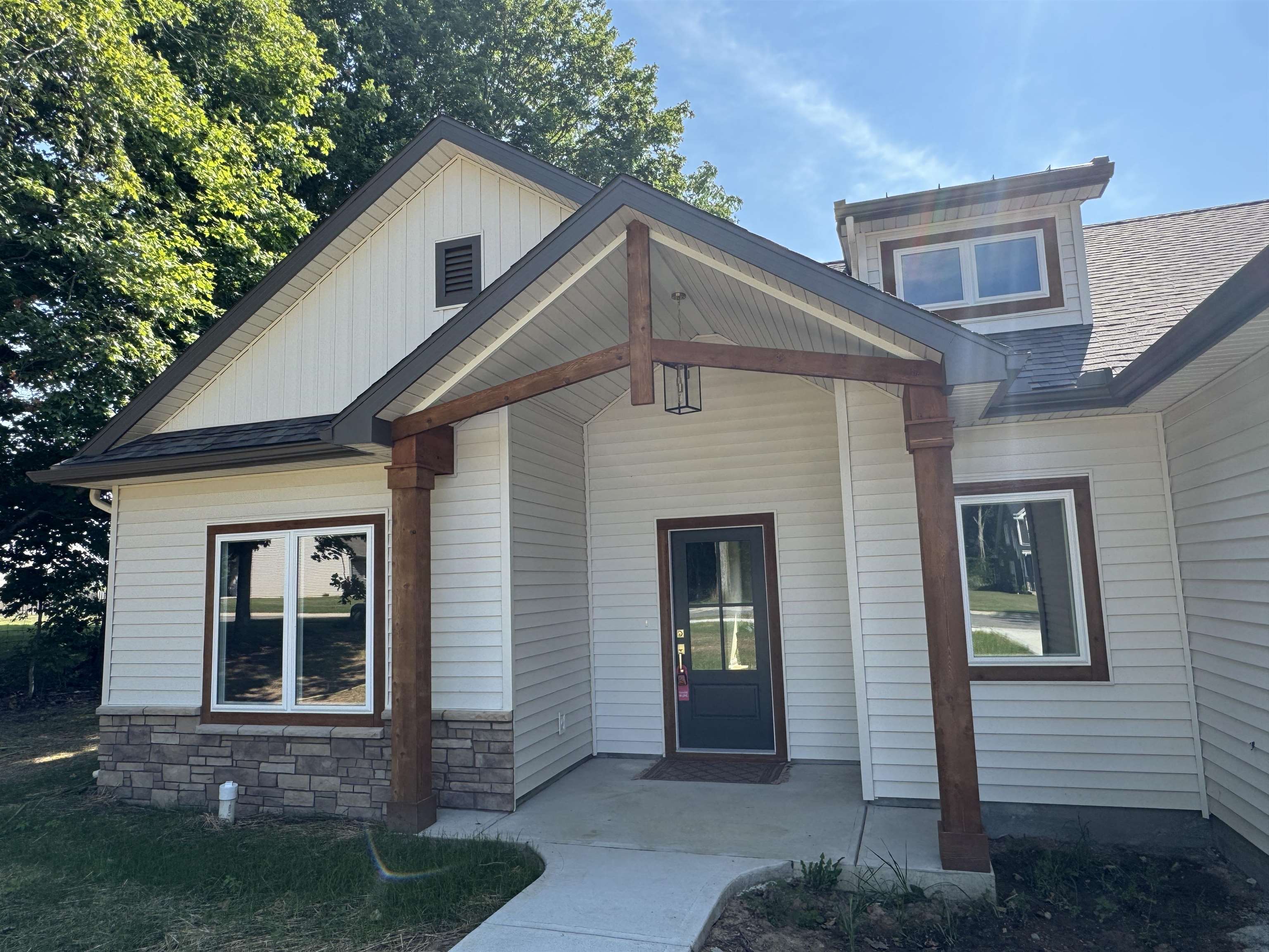 2252 Highlander Drive