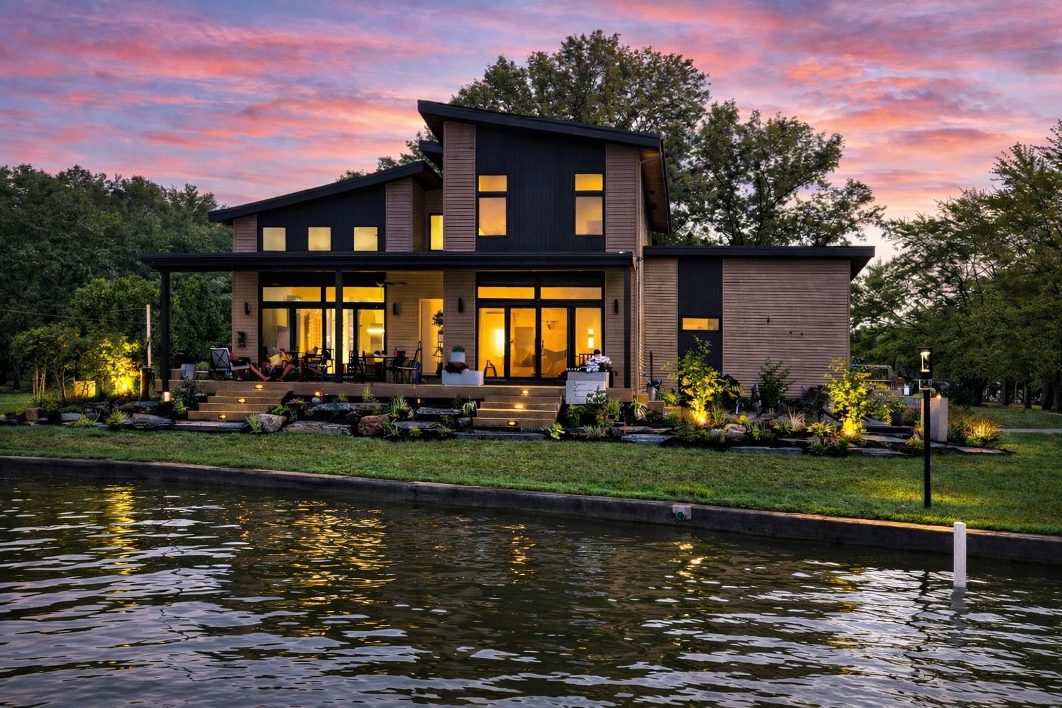 1101 Country Club Lane