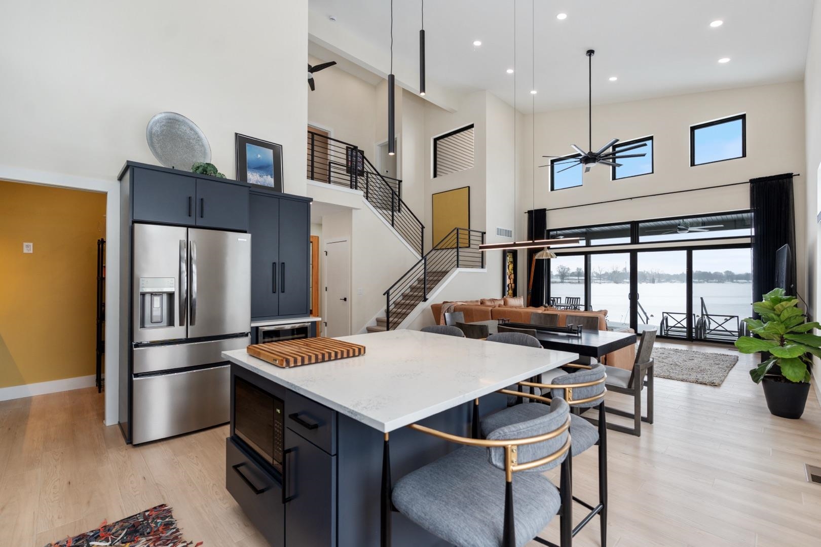 1101 Country Club Lane