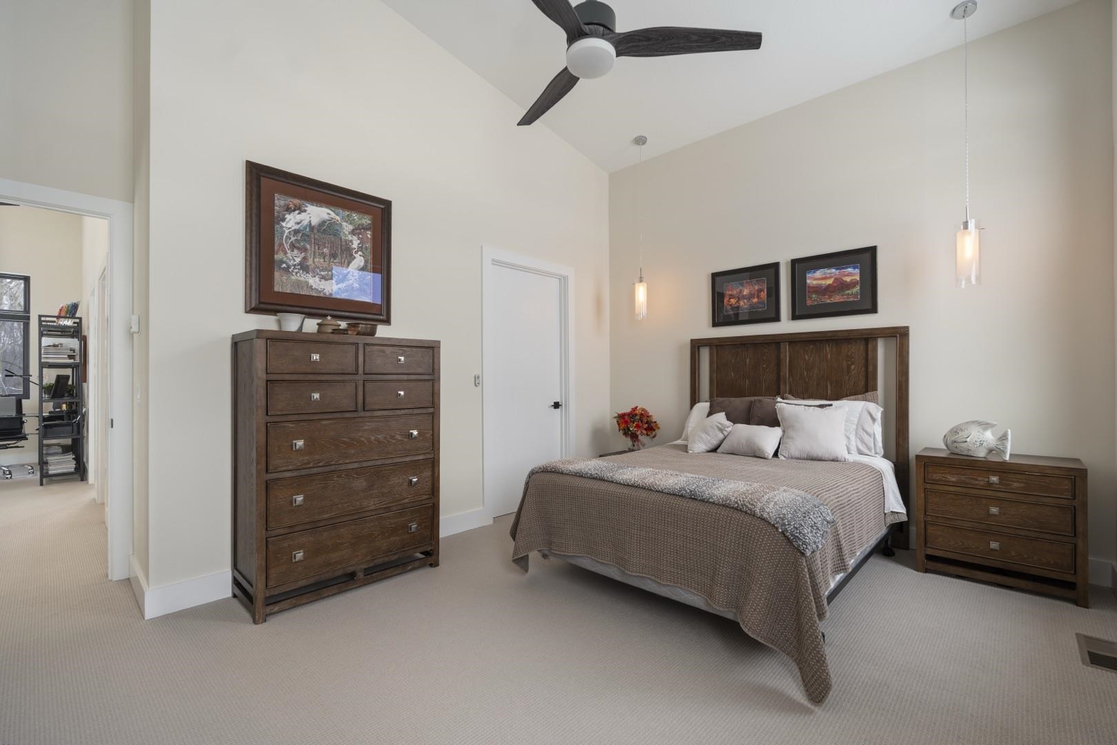 1101 Country Club Lane