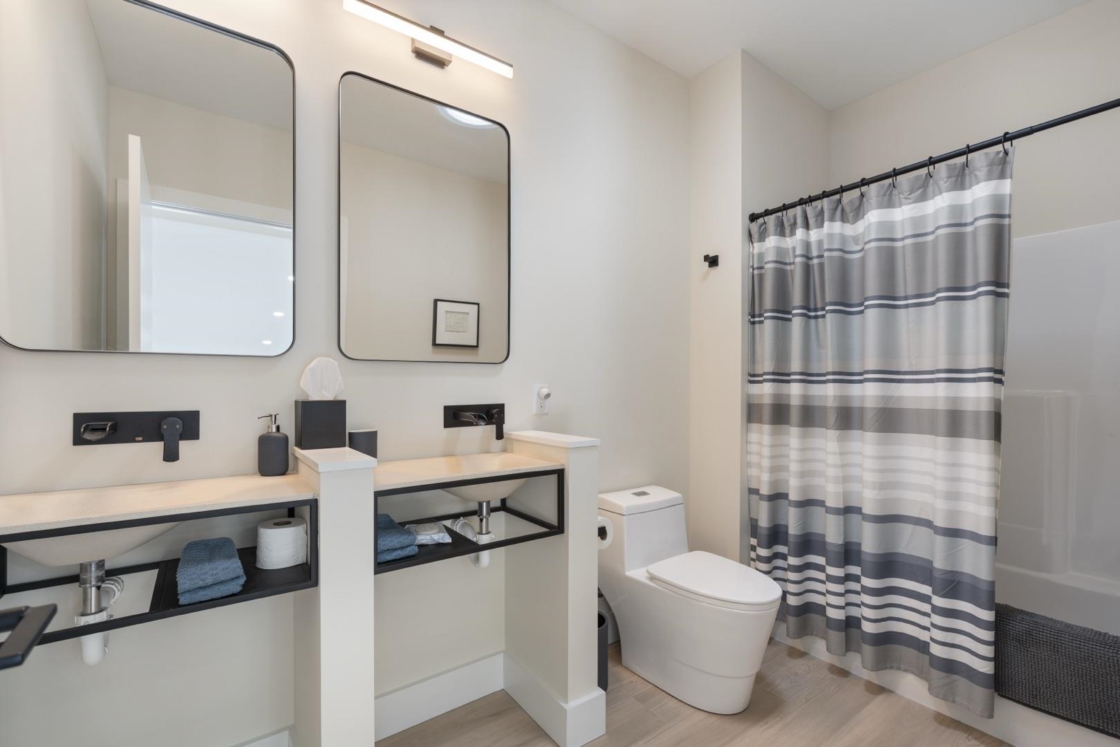 1101 Country Club Lane