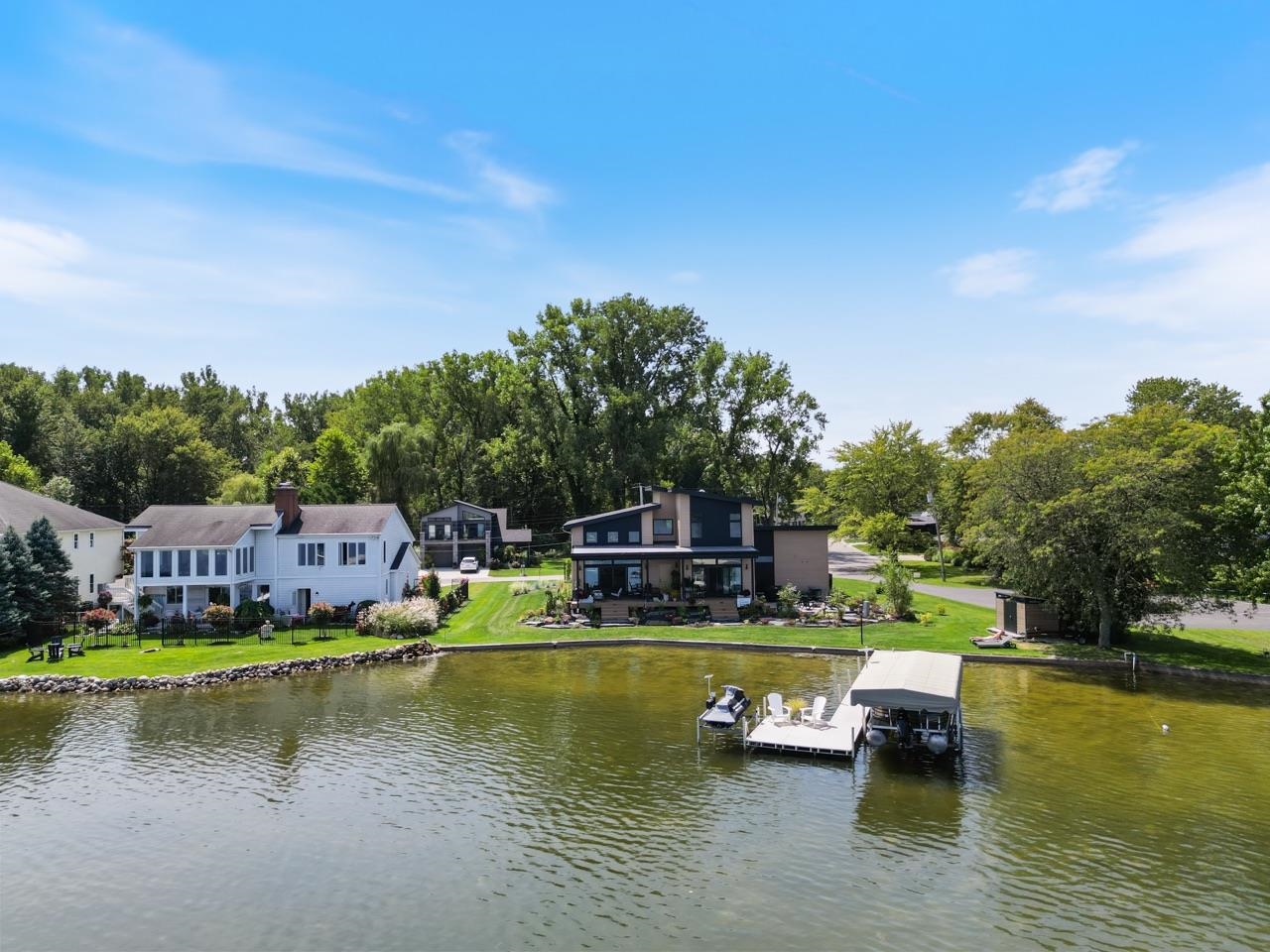 1101 Country Club Lane