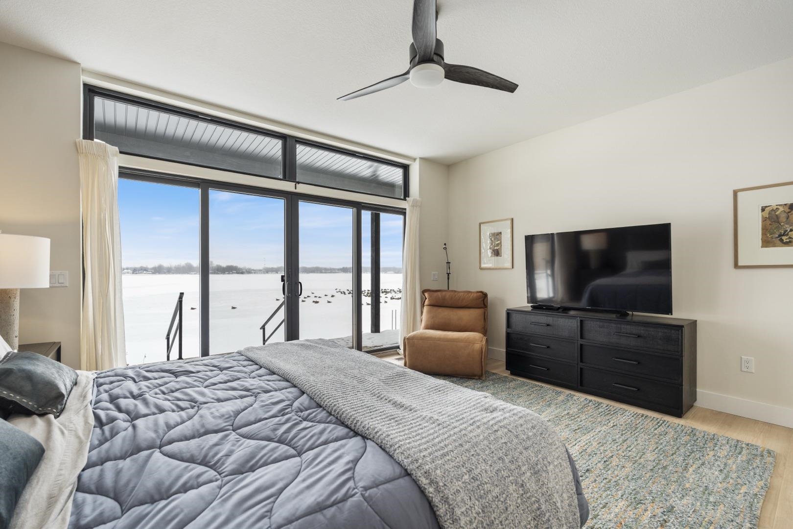 1101 Country Club Lane