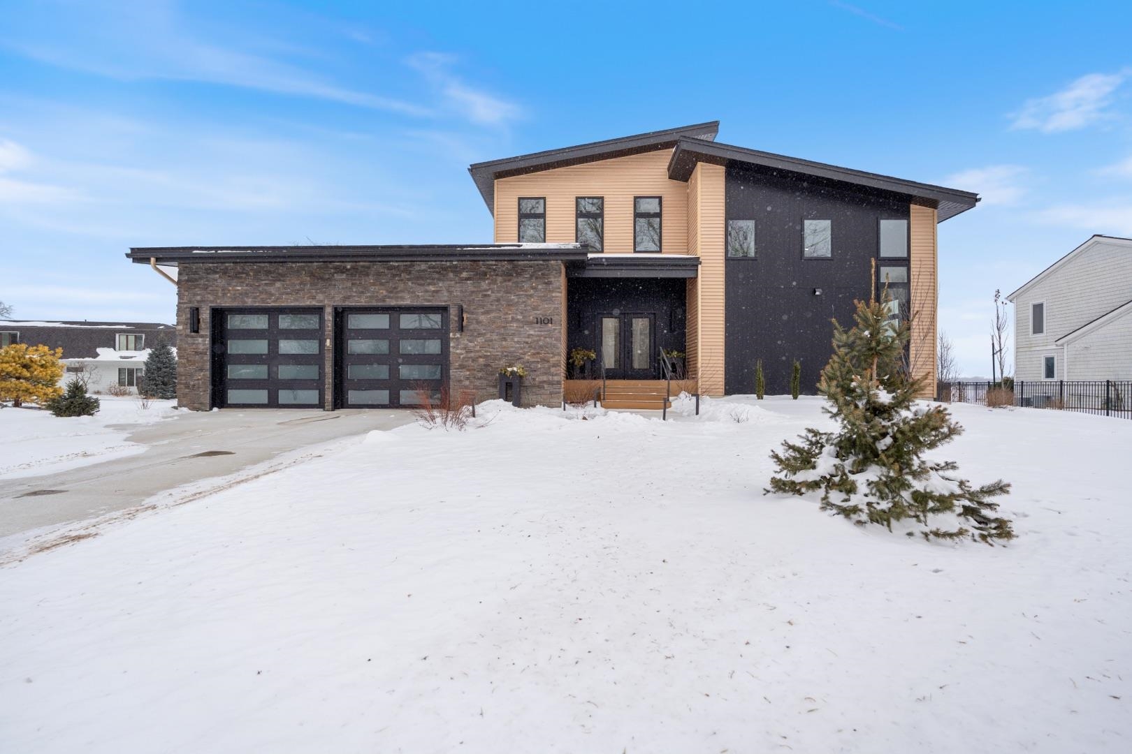 1101 Country Club Lane