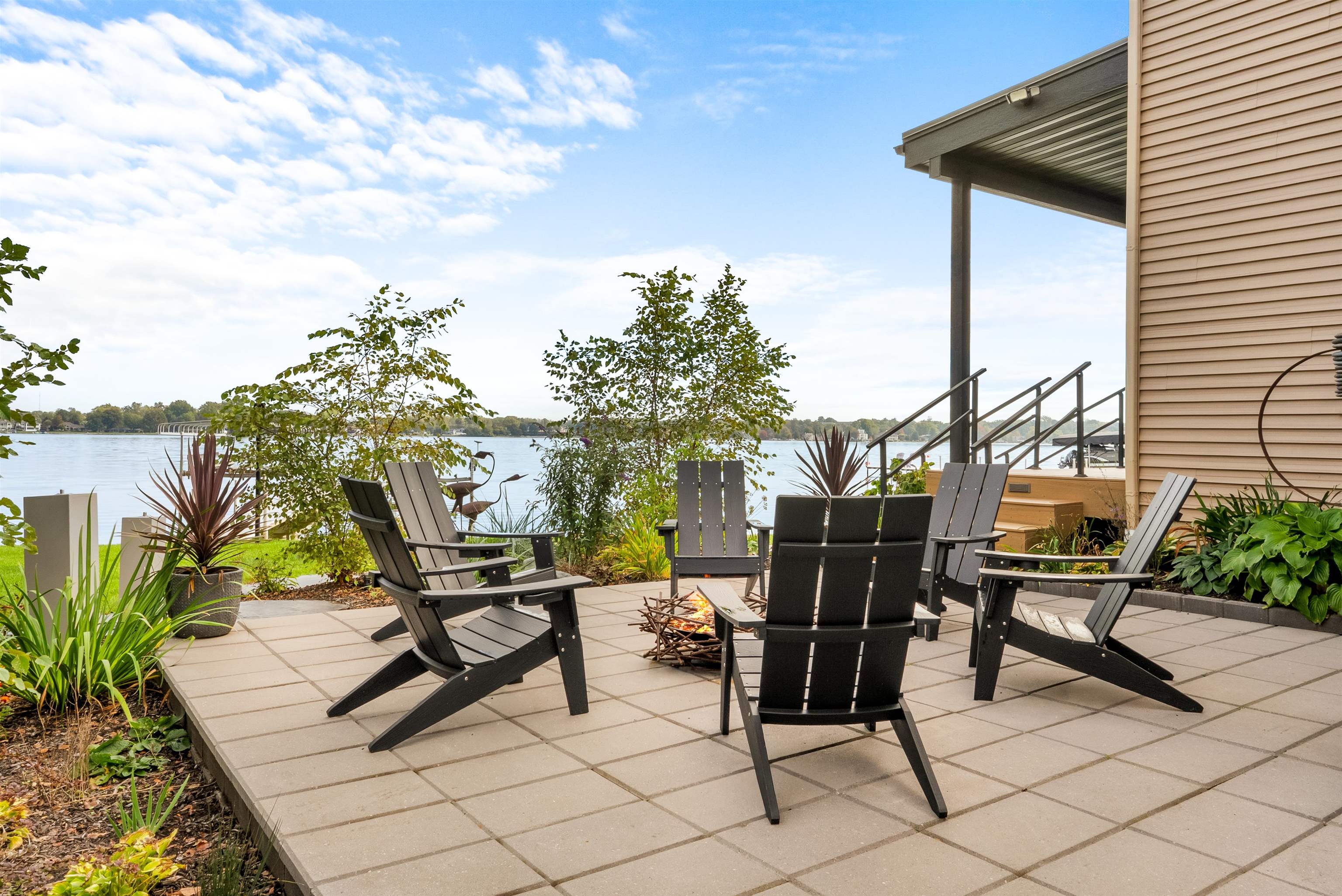 1101 Country Club Lane