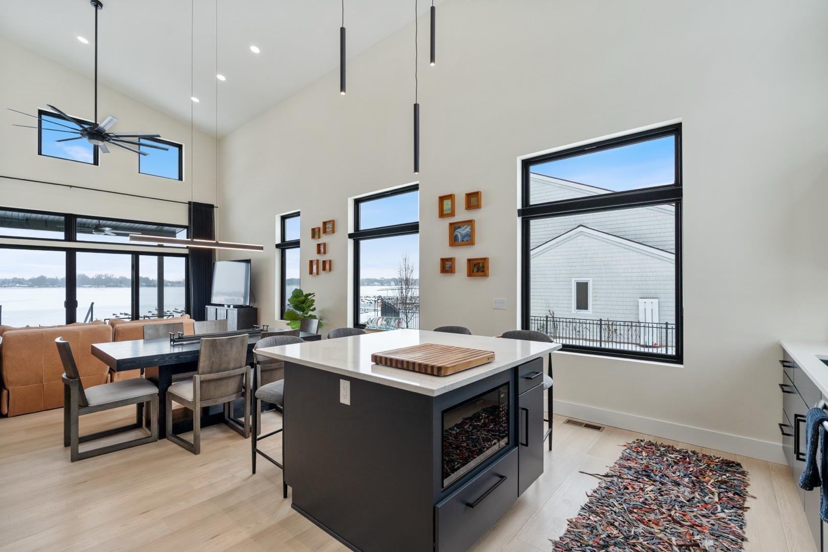 1101 Country Club Lane