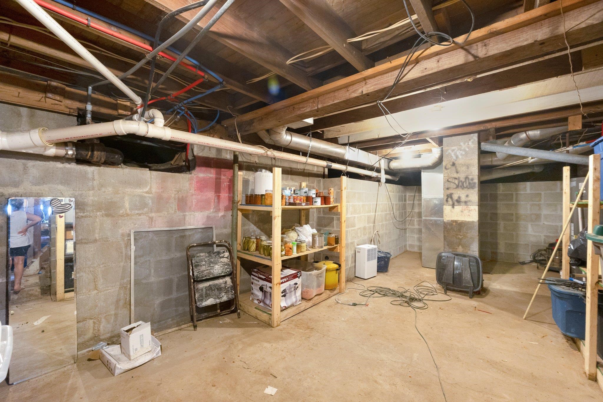 1605 E Clark Street