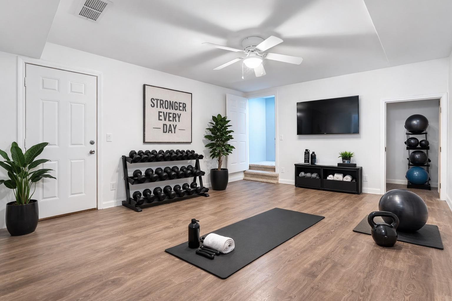 2438 S Woodland Trail